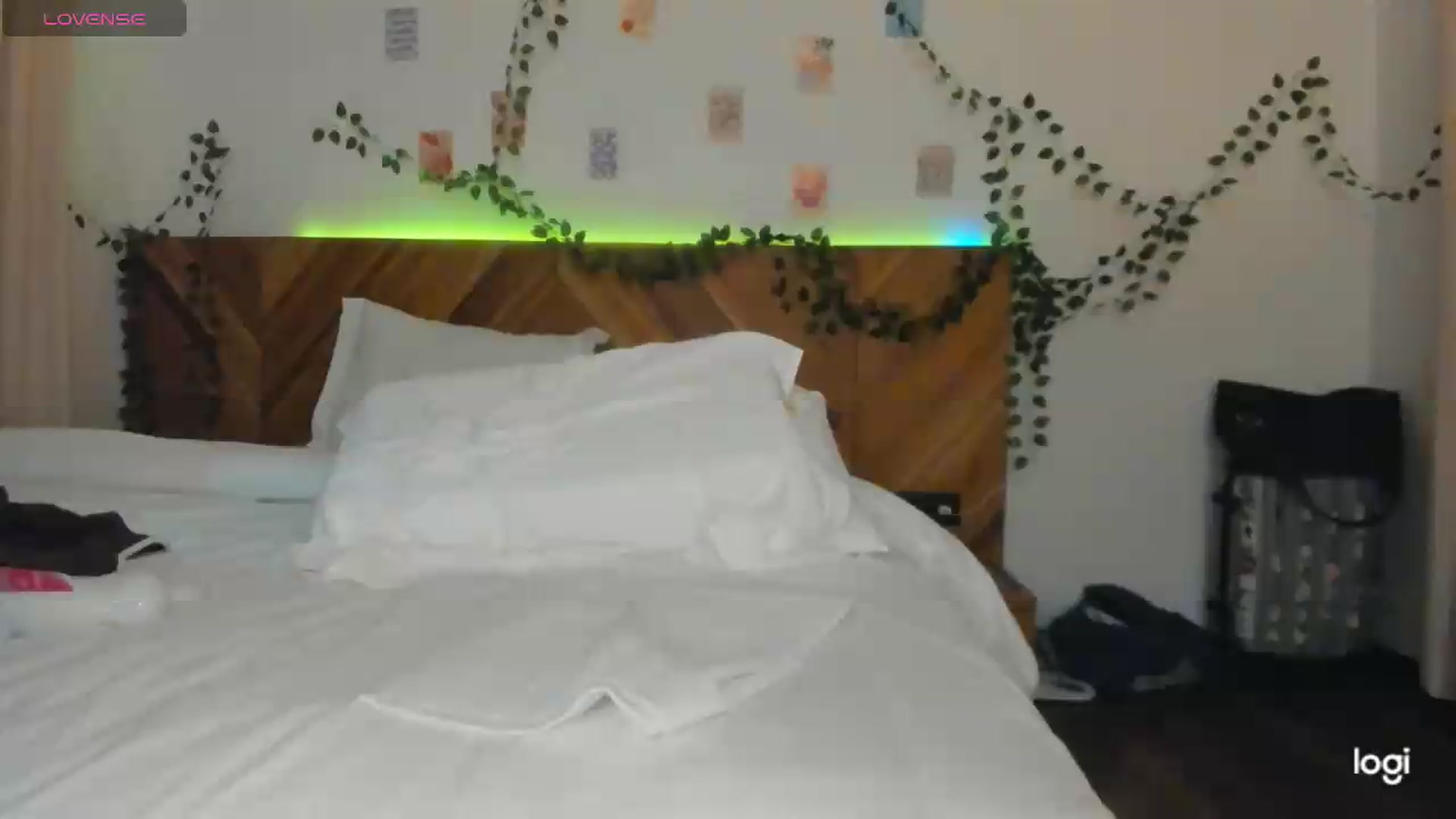 Gallery image thumbnail from EvaSweetKiss's myfreecams stream on, 07/23/2026, 12:53 image 12 of 20