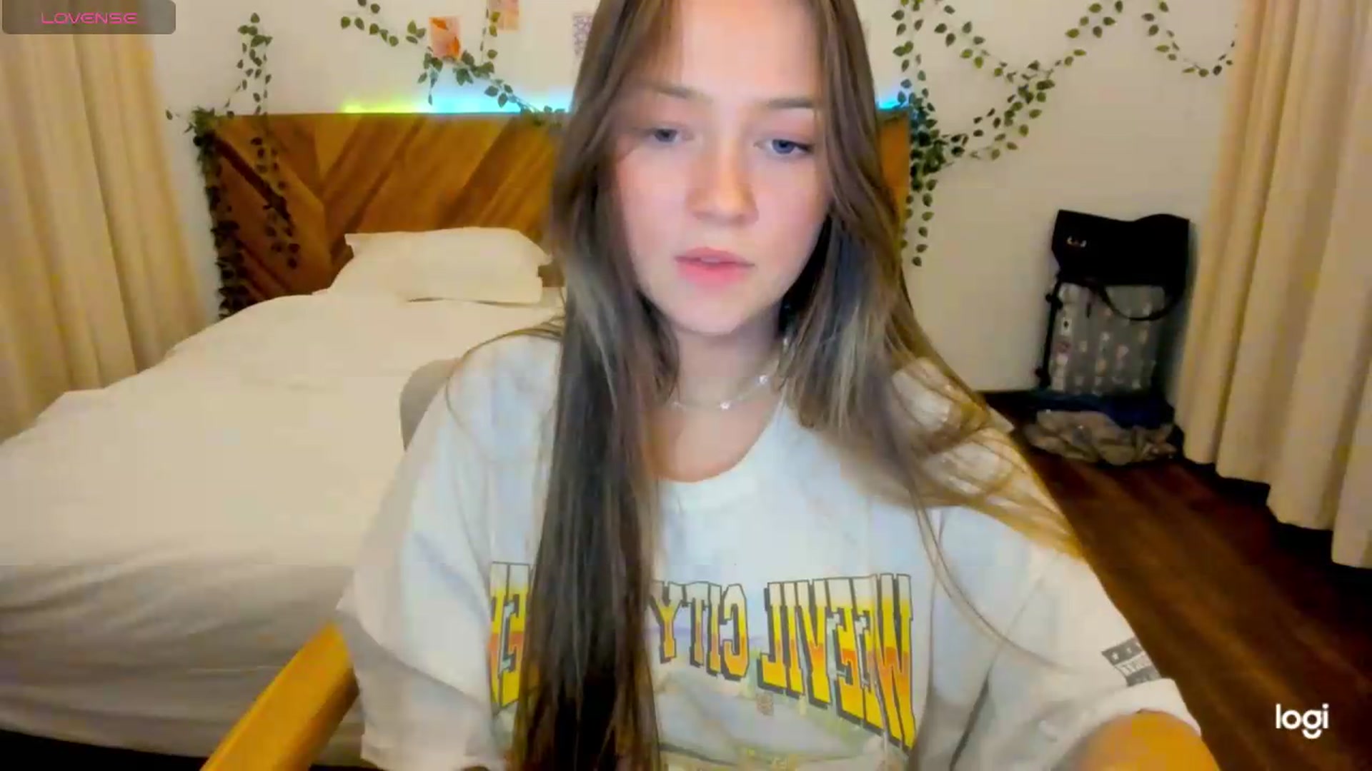 Gallery image thumbnail from EvaSweetKiss's myfreecams stream on, 07/29/2026, 12:27 image 6 of 20