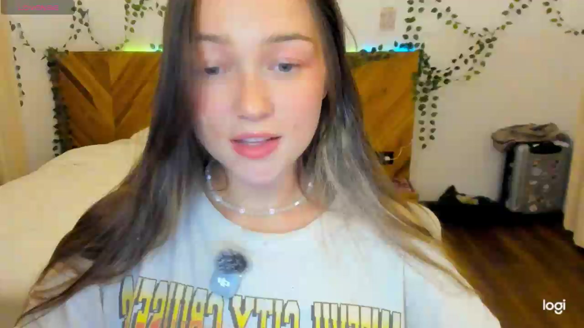 Gallery image thumbnail from EvaSweetKiss's myfreecams stream on, 08/21/2026, 12:29 image 3 of 20