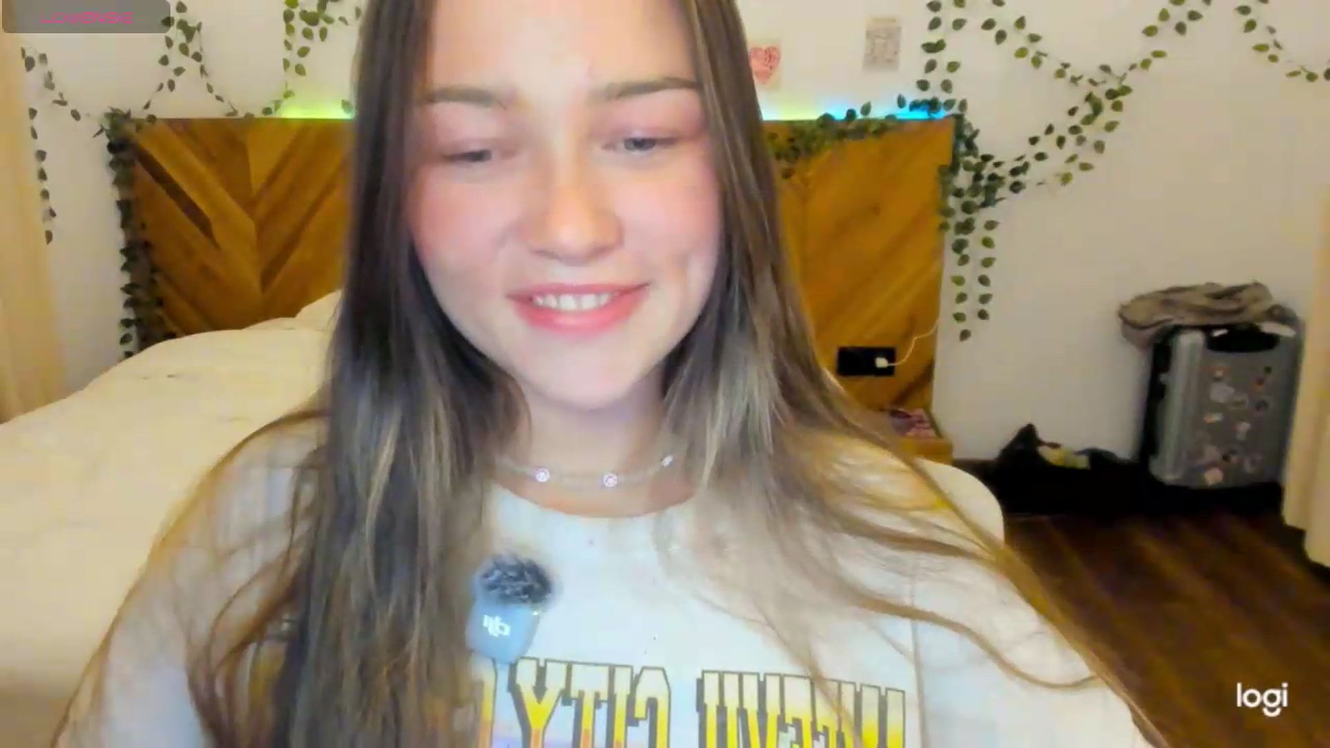 Gallery image thumbnail from EvaSweetKiss's myfreecams stream on, 08/21/2026, 12:29 image 2 of 20