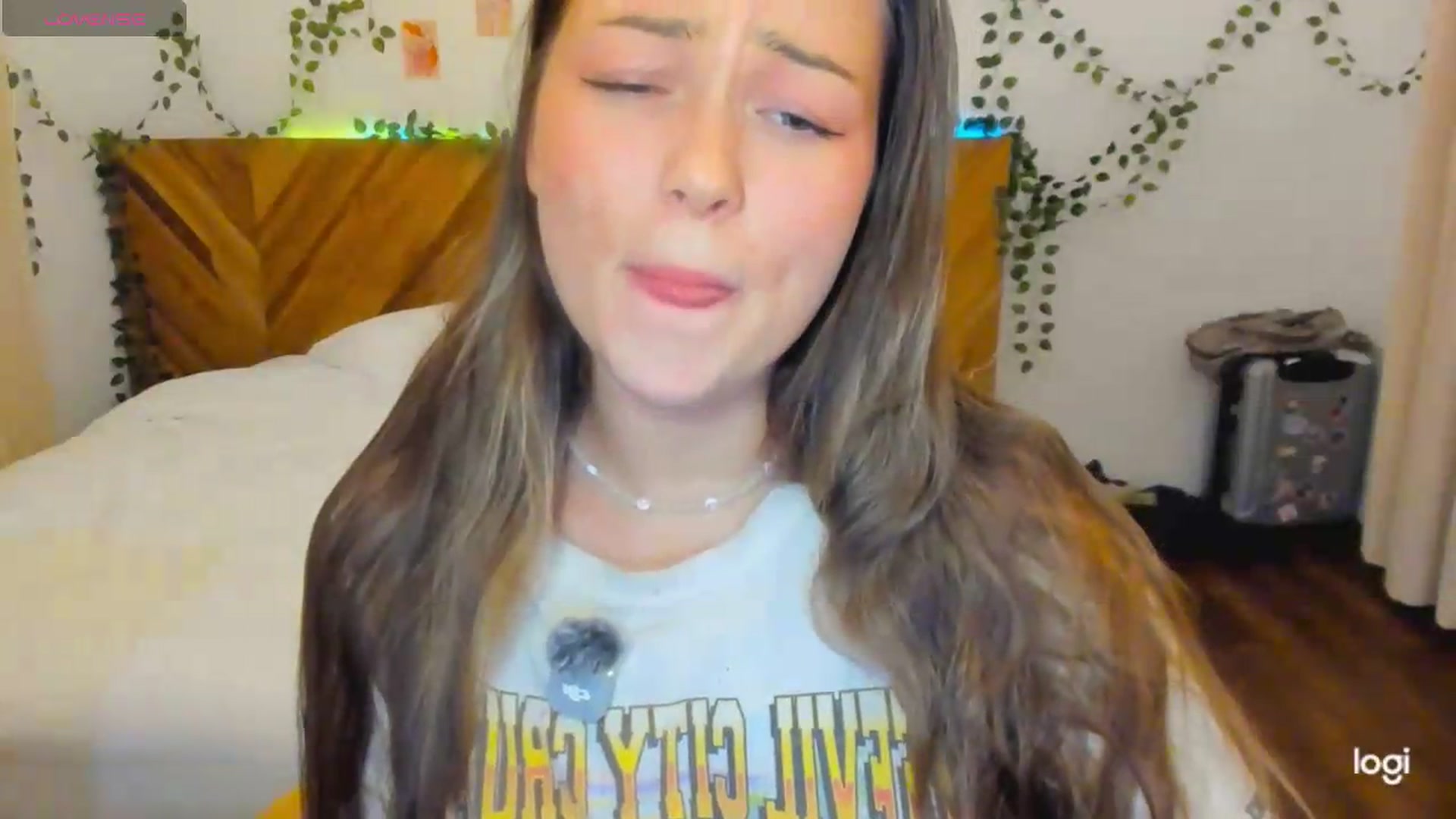 Gallery image thumbnail from EvaSweetKiss's myfreecams stream on, 08/21/2026, 12:29 image 6 of 20