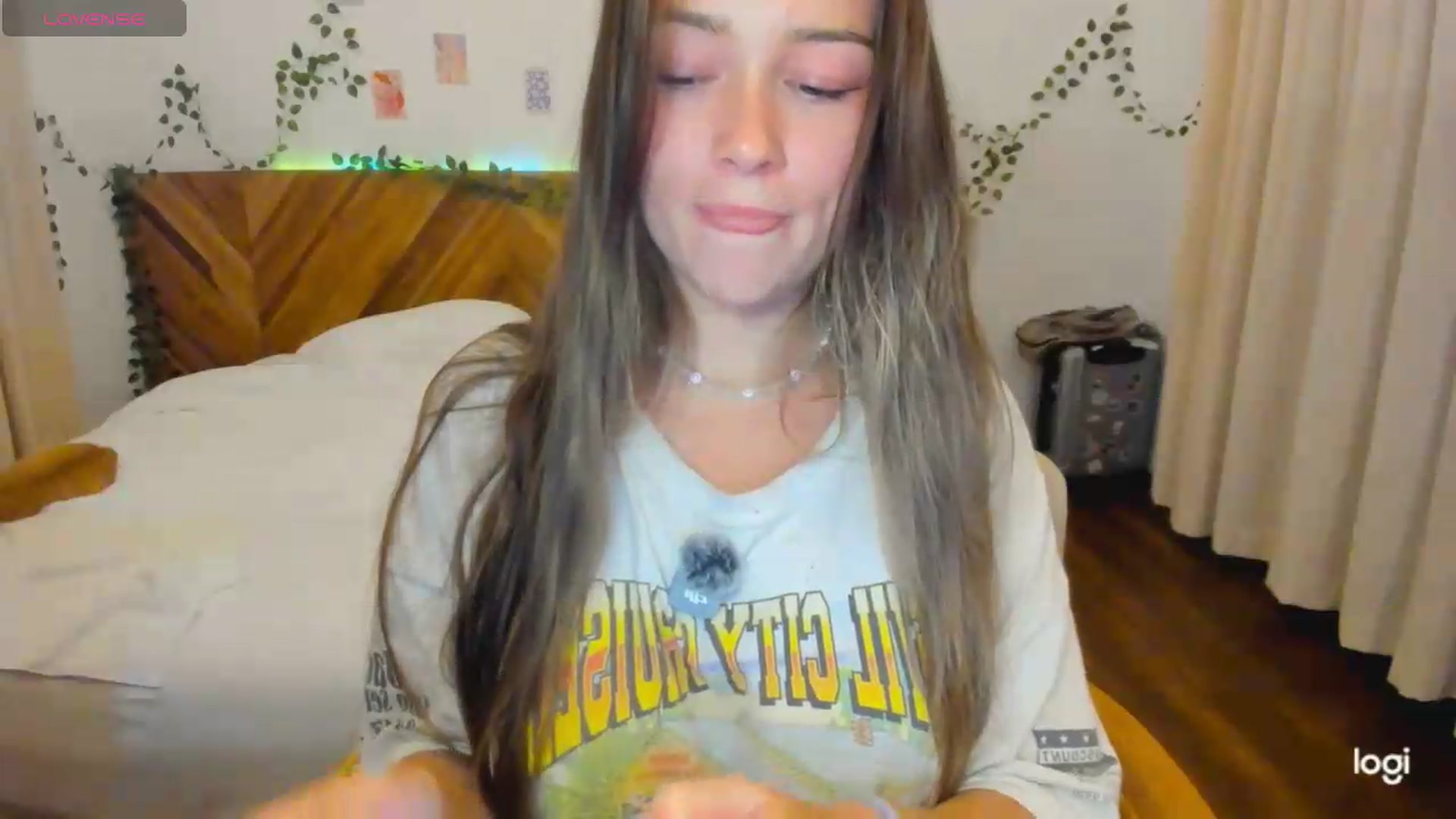 Gallery image thumbnail from EvaSweetKiss's myfreecams stream on, 08/21/2026, 12:29 image 13 of 20
