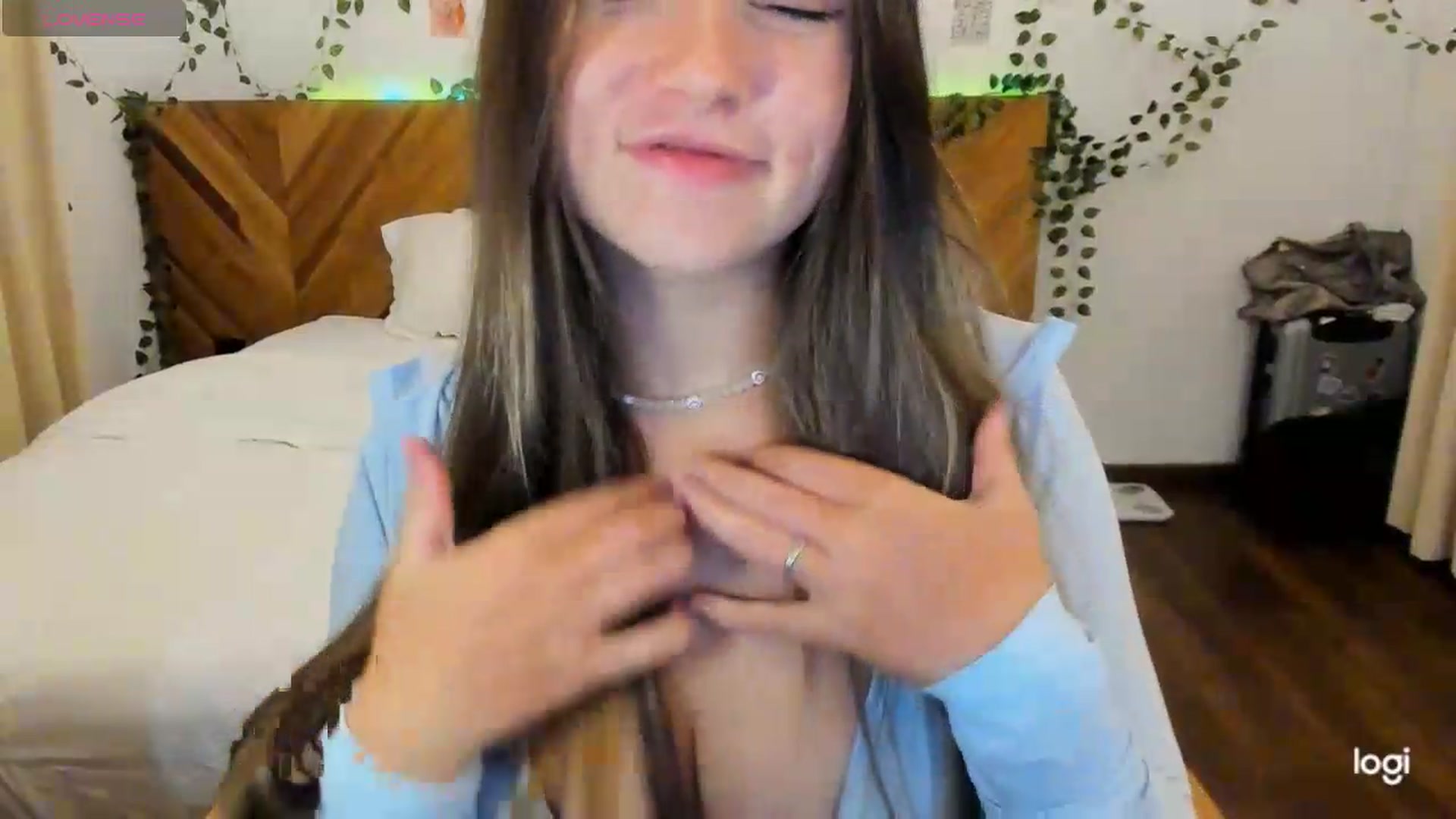 Gallery image thumbnail from EvaSweetKiss's myfreecams stream on, 08/31/2026, 11:46 image 16 of 20
