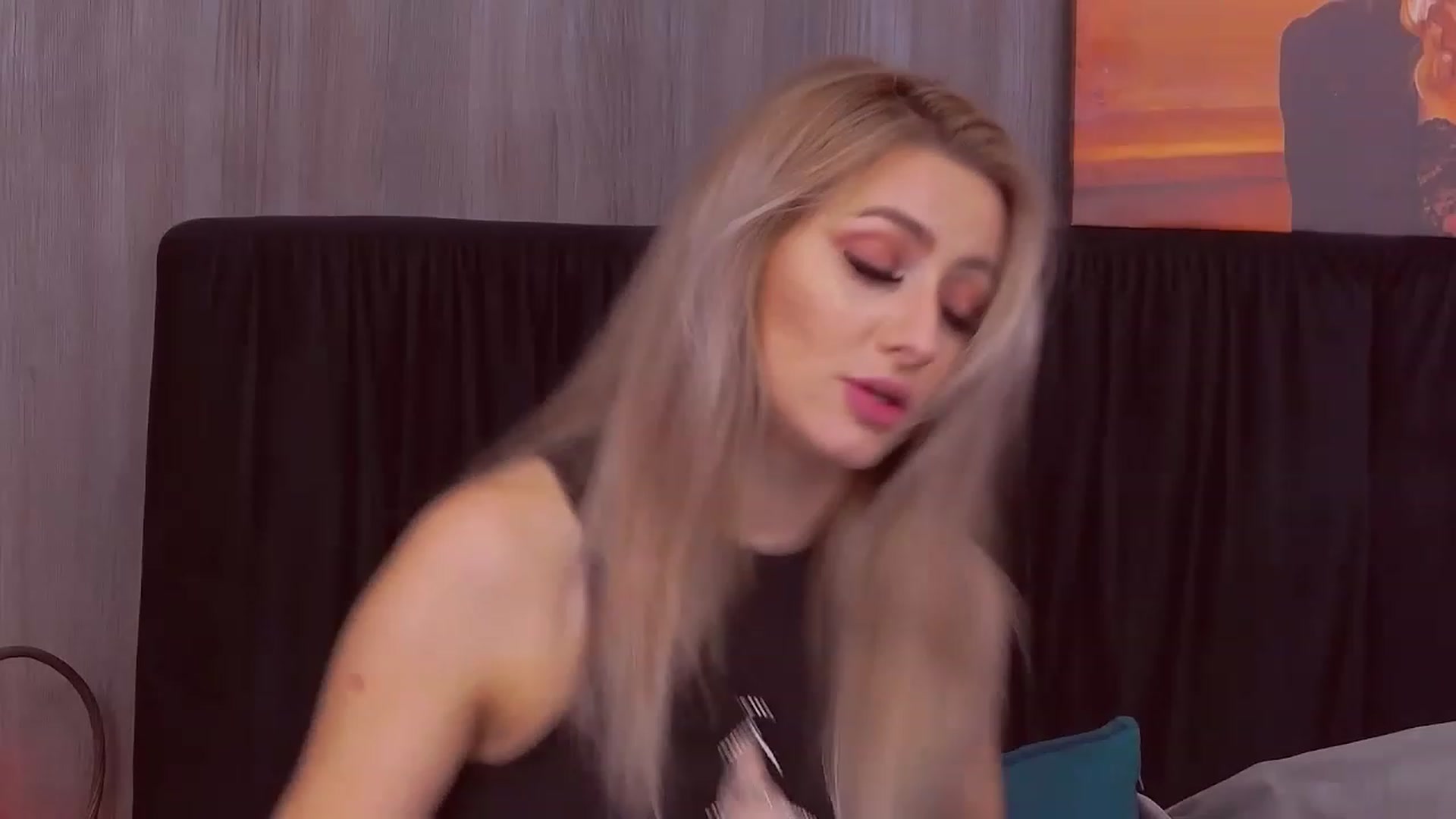 Gallery image thumbnail from EvaTyson's myfreecams stream on, 11/19/2022, 08:52 image 3 of 20