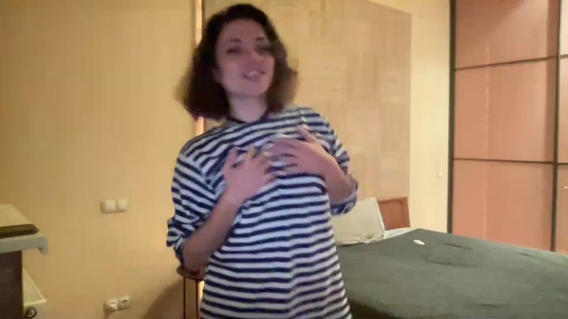 Gallery image thumbnail from EvaYelchin's myfreecams stream on, 07/18/2023, 23:26 image 6 of 20