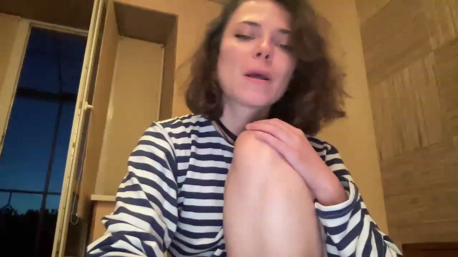 Gallery image thumbnail from EvaYelchin's myfreecams stream on, 07/19/2023, 24:52 image 17 of 20