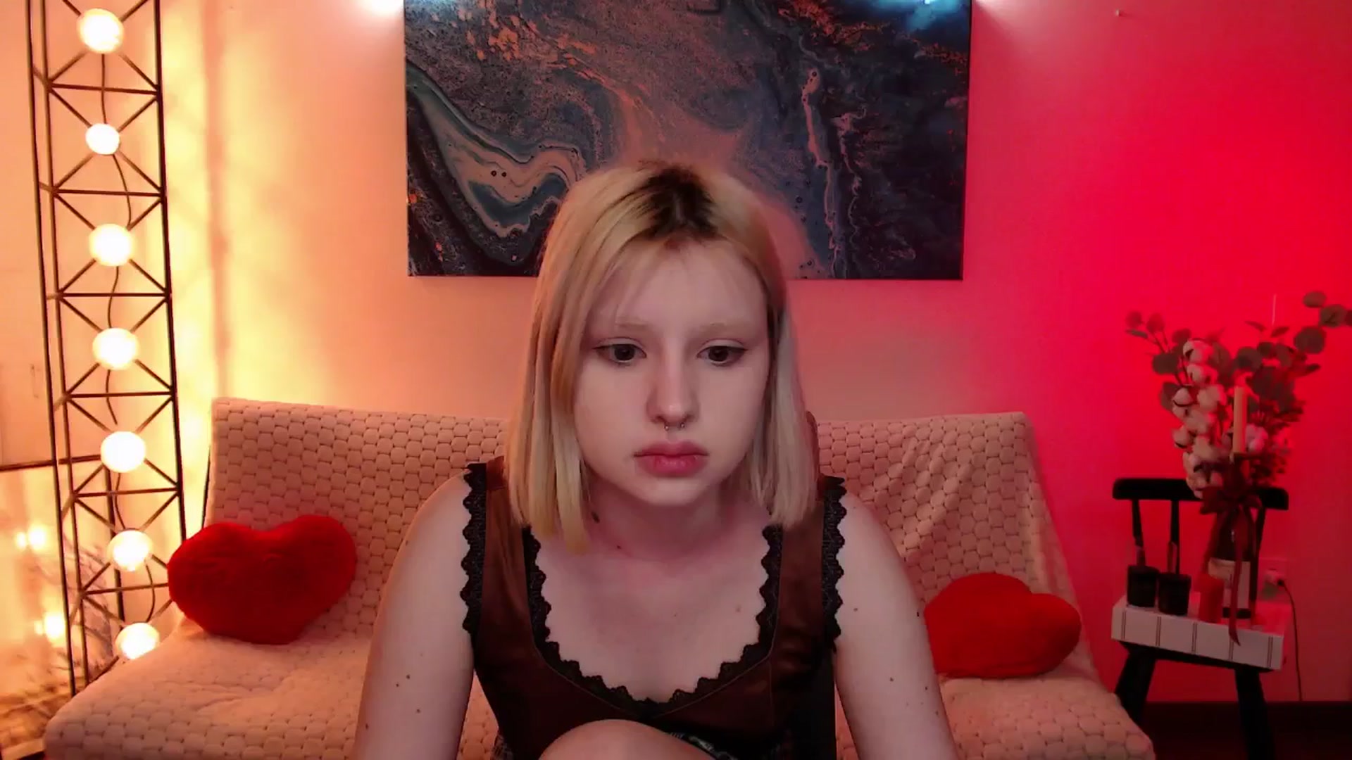 Gallery image thumbnail from Eva_Alver's myfreecams stream on, 02/18/2025, 23:17 image 15 of 20