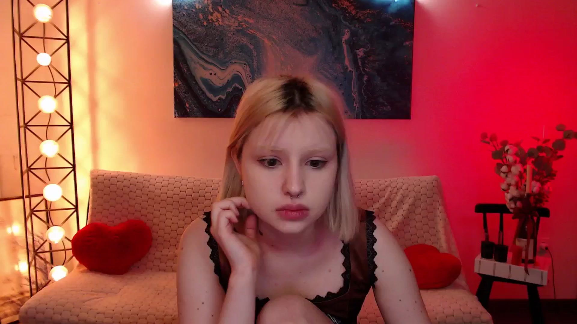 Gallery image thumbnail from Eva_Alver's myfreecams stream on, 02/18/2025, 23:17 image 14 of 20