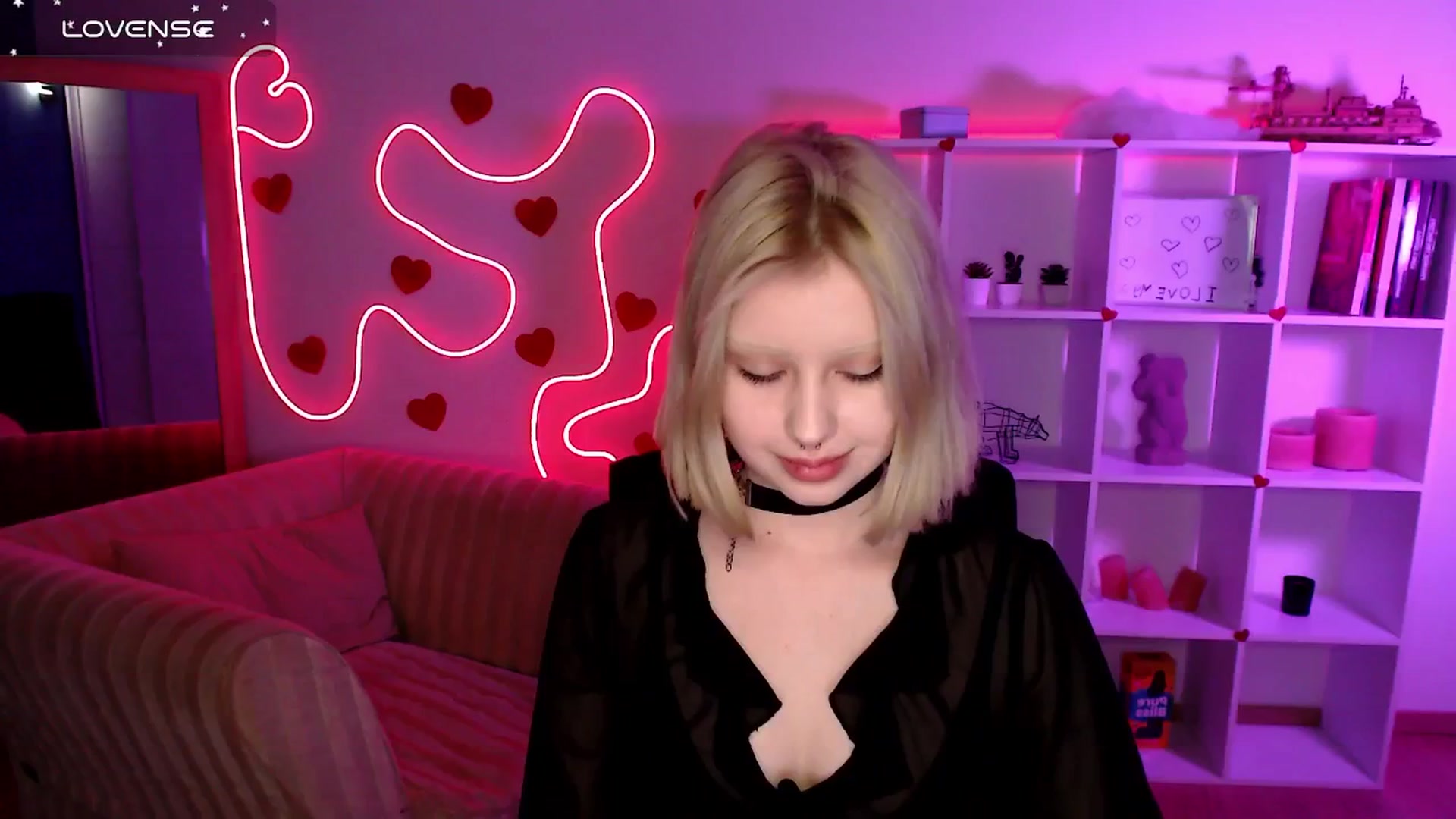 Gallery image thumbnail from Eva_Alver's myfreecams stream on, 03/06/2025, 24:36 image 19 of 20
