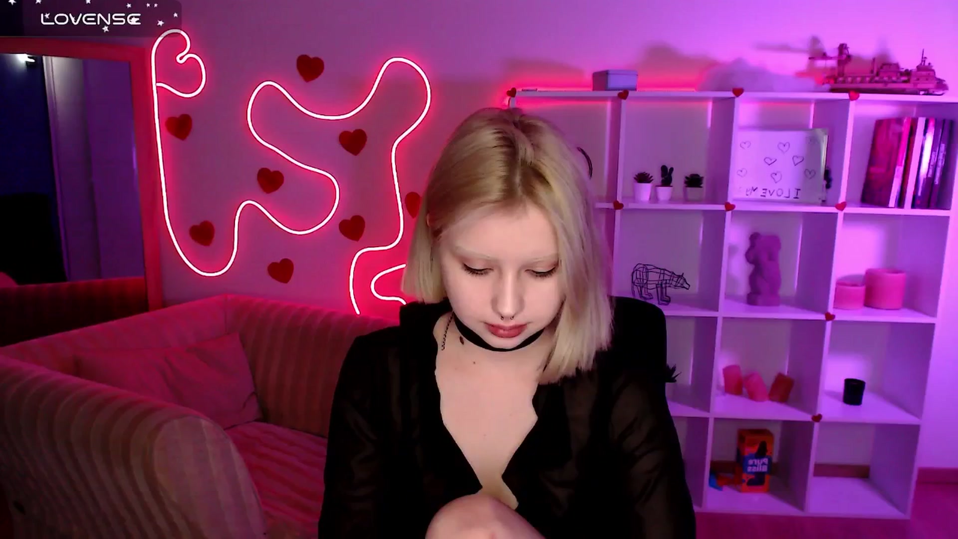 Gallery image thumbnail from Eva_Alver's myfreecams stream on, 03/06/2025, 24:36 image 9 of 20