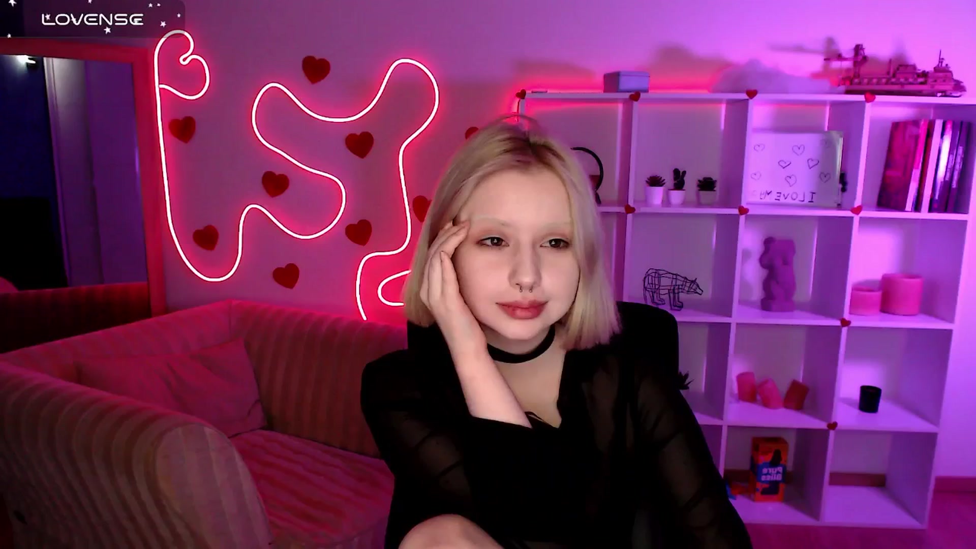 Gallery image thumbnail from Eva_Alver's myfreecams stream on, 03/06/2025, 24:36 image 11 of 20