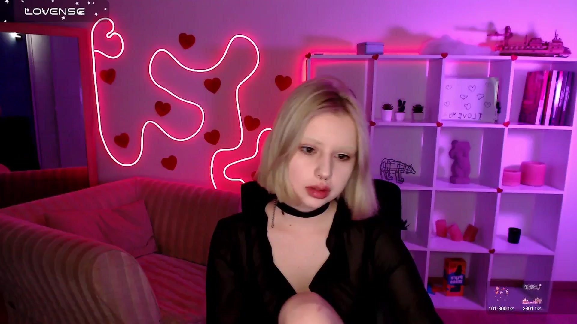 Gallery image thumbnail from Eva_Alver's myfreecams stream on, 03/06/2025, 24:36 image 15 of 20