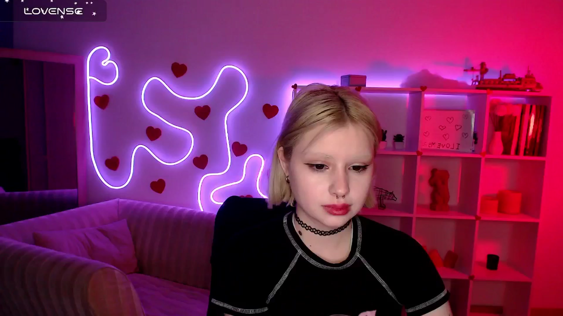 Gallery image thumbnail from Eva_Alver's myfreecams stream on, 03/10/2025, 22:07 image 12 of 20