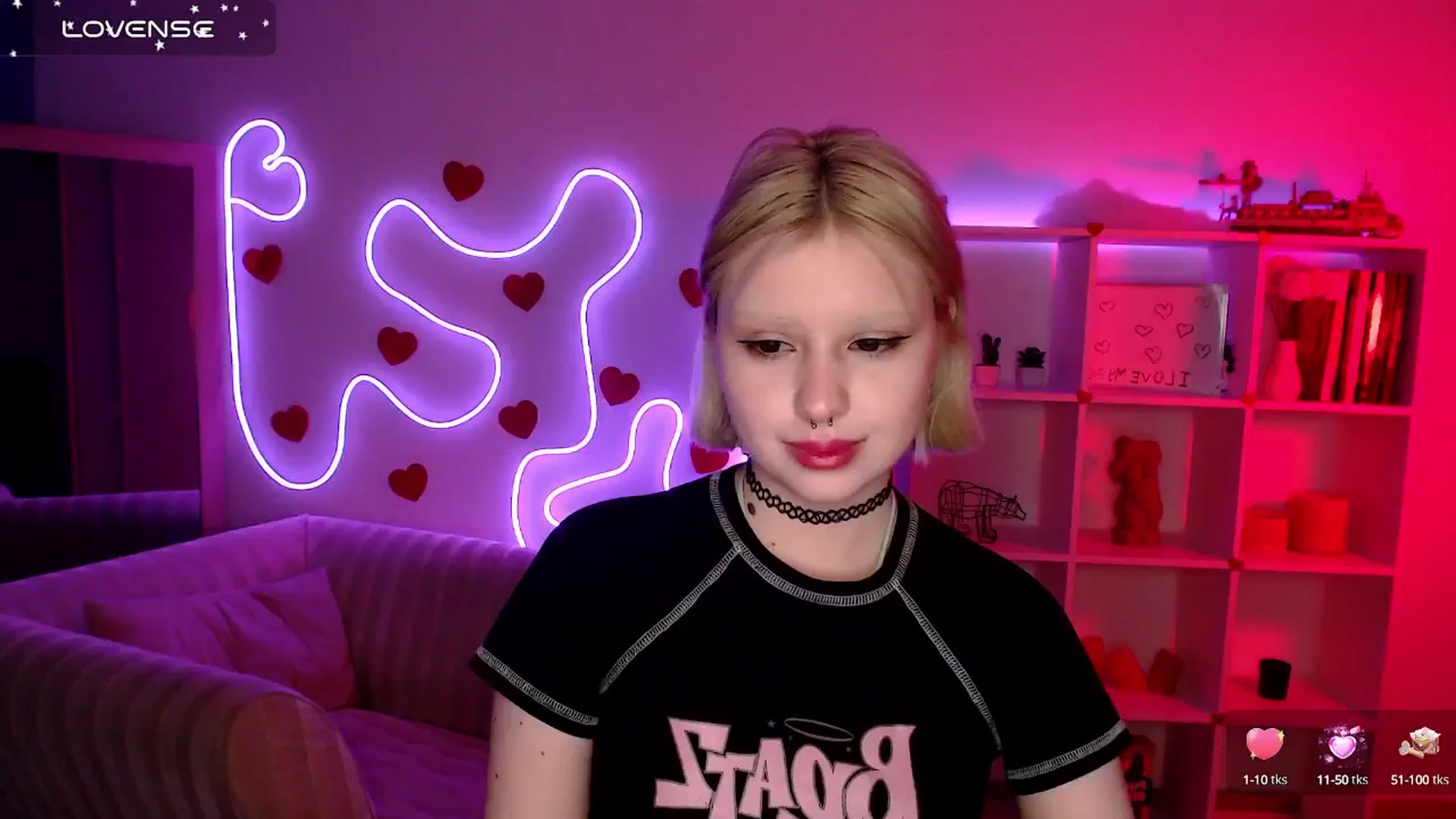 Gallery image thumbnail from Eva_Alver's myfreecams stream on, 03/10/2025, 22:07 image 16 of 20