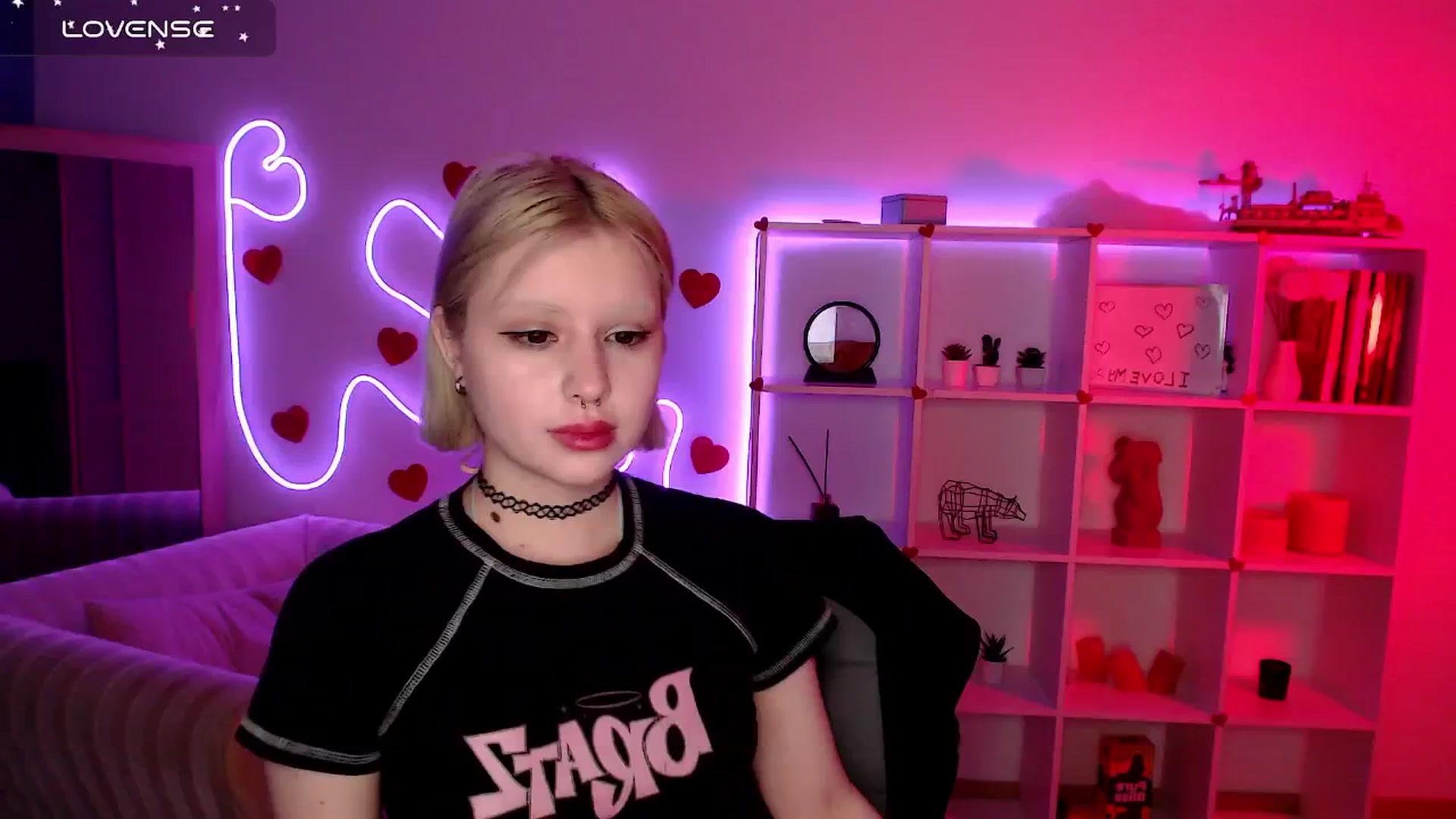 Gallery image thumbnail from Eva_Alver's myfreecams stream on, 03/10/2025, 22:07 image 7 of 20