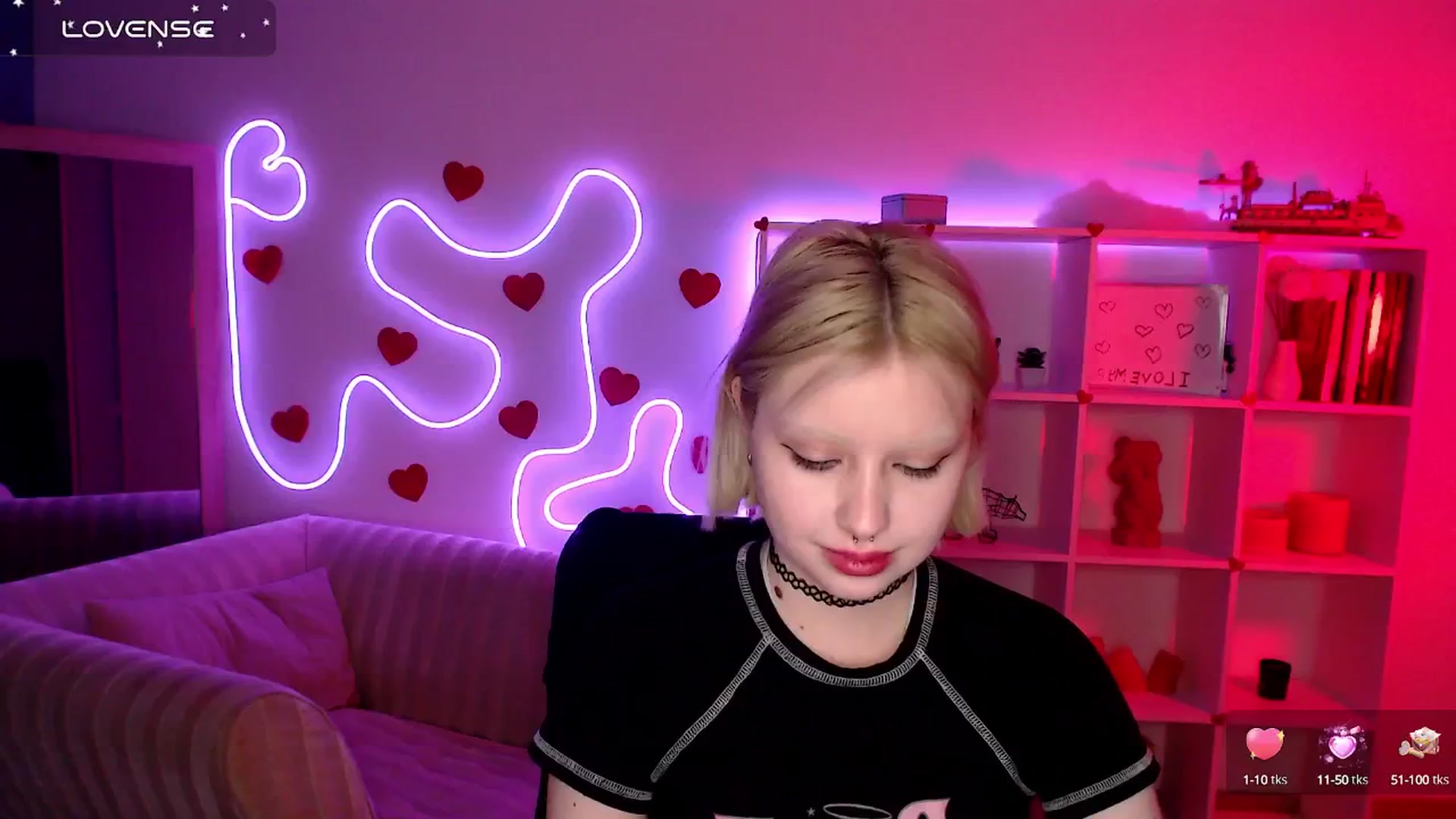 Gallery image thumbnail from Eva_Alver's myfreecams stream on, 03/10/2025, 22:07 image 11 of 20