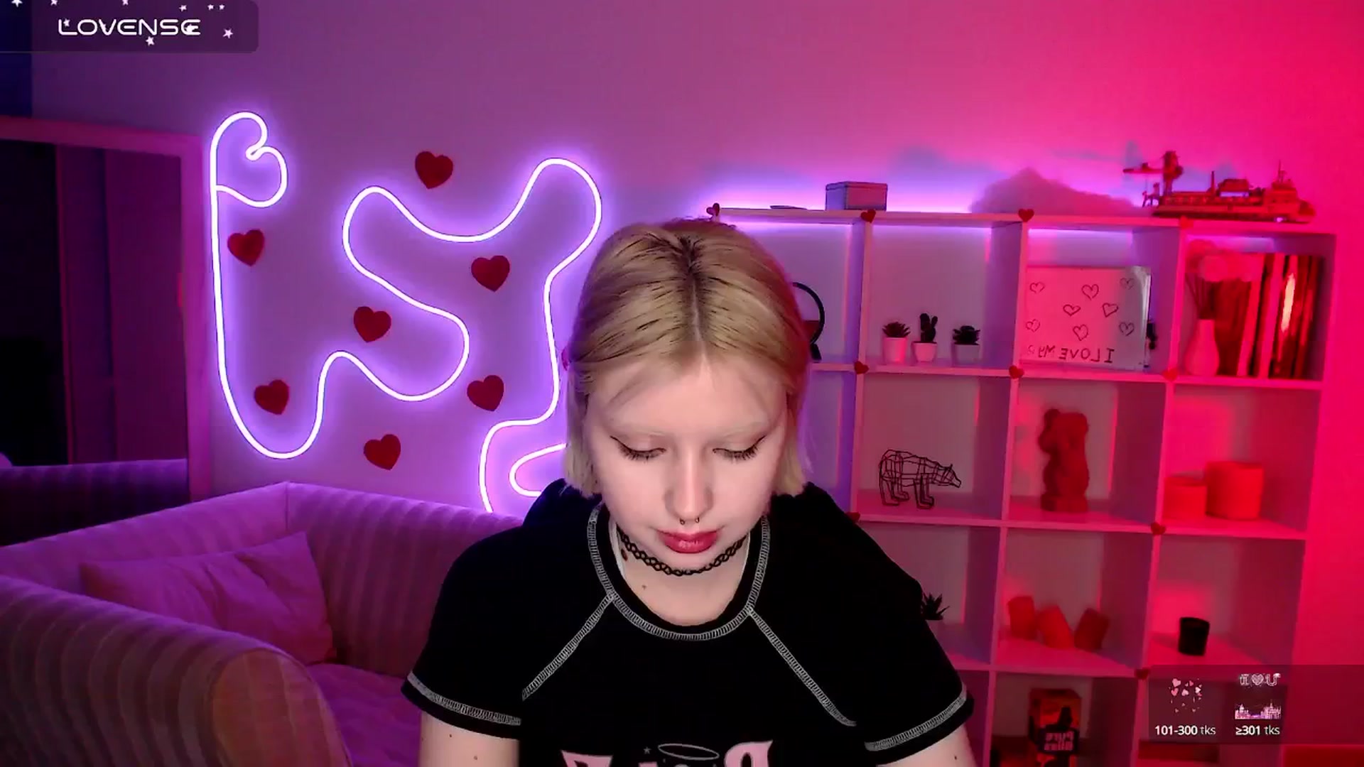 Gallery image thumbnail from Eva_Alver's myfreecams stream on, 03/10/2025, 22:07 image 1 of 20
