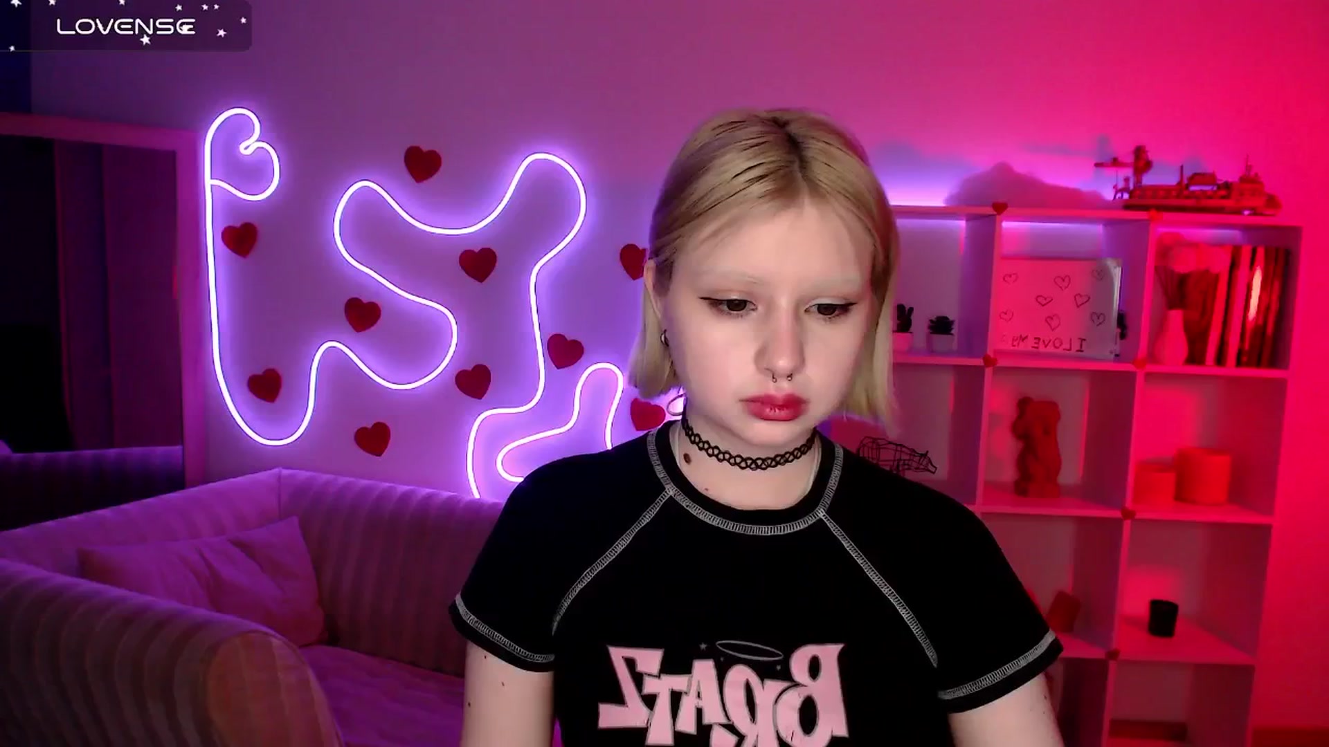 Gallery image thumbnail from Eva_Alver's myfreecams stream on, 03/10/2025, 22:35 image 20 of 20