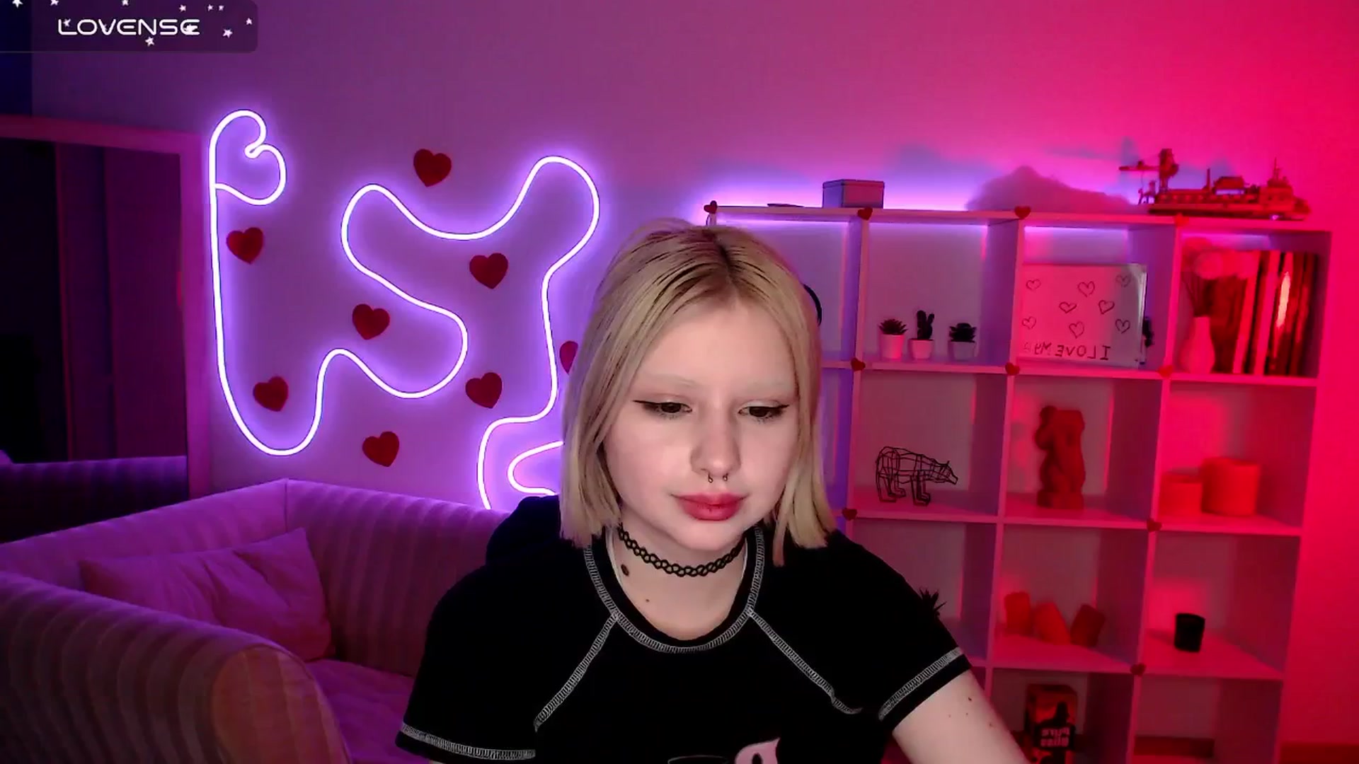 Gallery image thumbnail from Eva_Alver's myfreecams stream on, 03/10/2025, 23:32 image 12 of 20