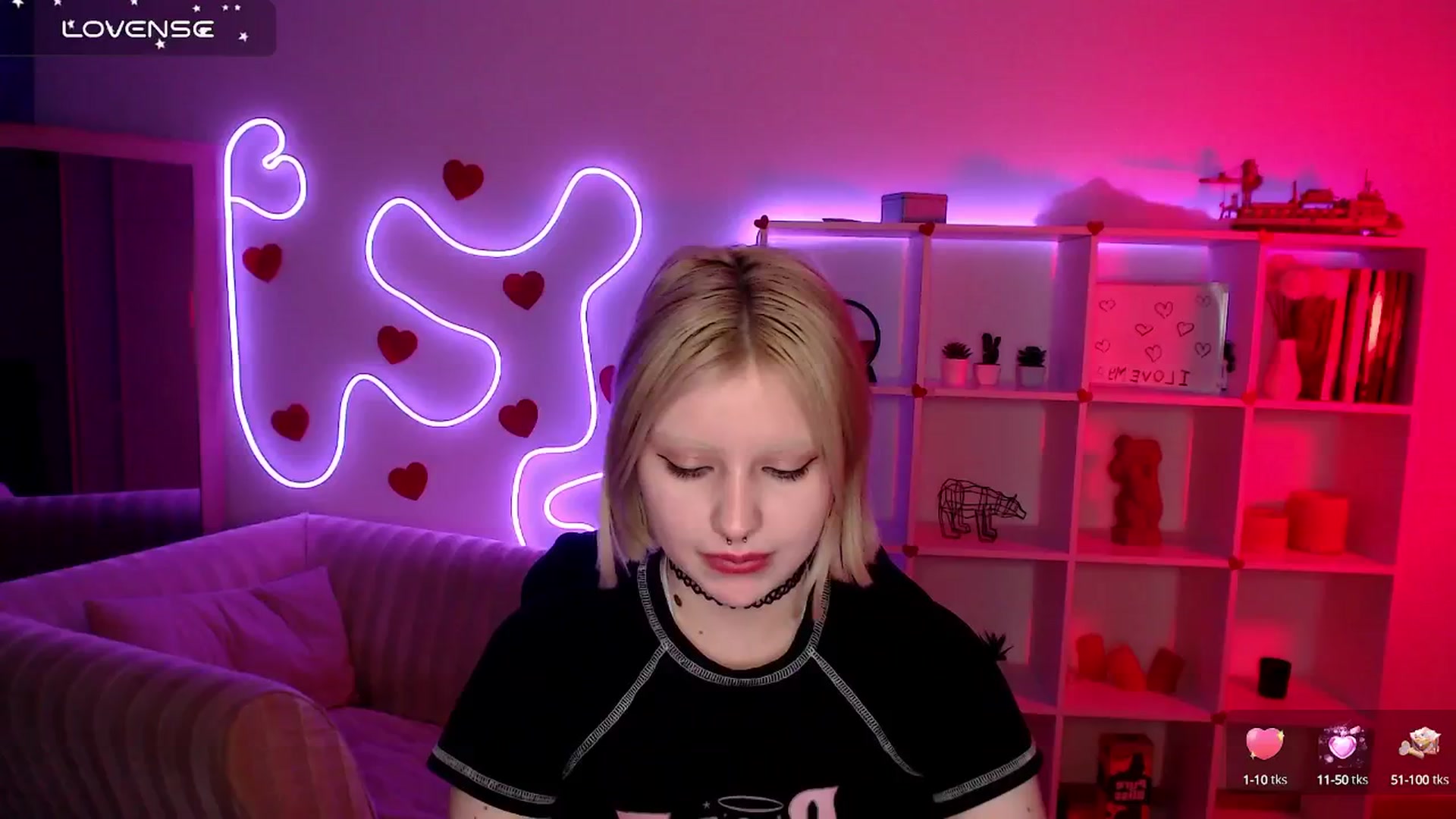 Gallery image thumbnail from Eva_Alver's myfreecams stream on, 03/10/2025, 23:32 image 11 of 20