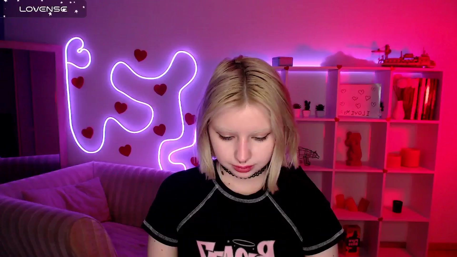 Gallery image thumbnail from Eva_Alver's myfreecams stream on, 03/11/2025, 02:12 image 6 of 20