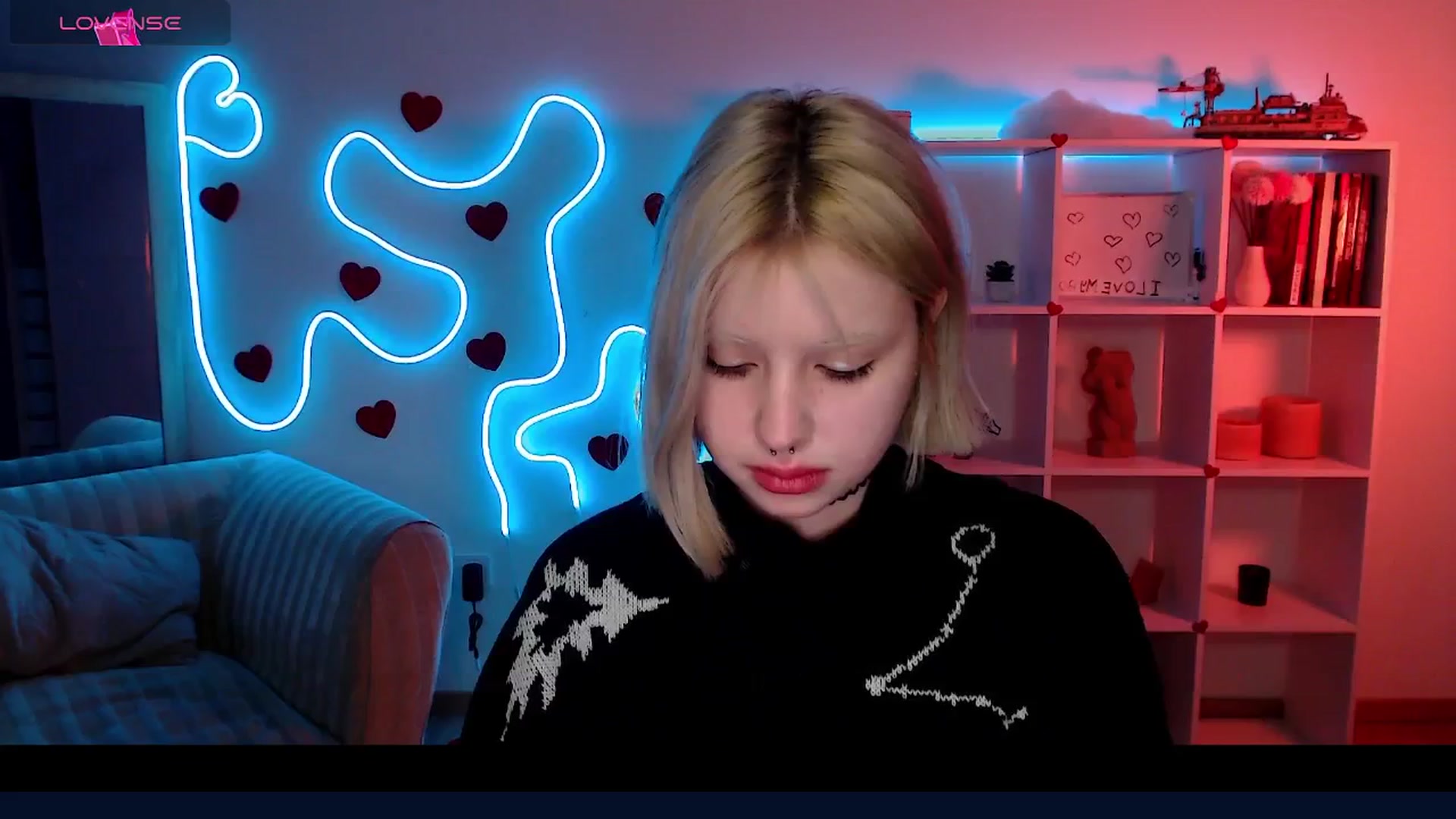 Gallery image thumbnail from Eva_Alver's myfreecams stream on, 03/18/2025, 24:50 image 19 of 20