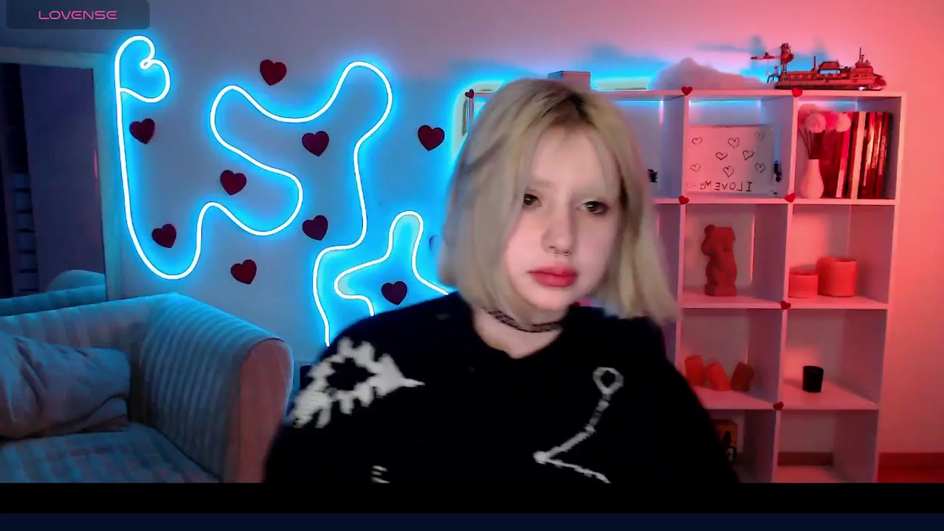 Gallery image thumbnail from Eva_Alver's myfreecams stream on, 03/18/2025, 24:50 image 6 of 20