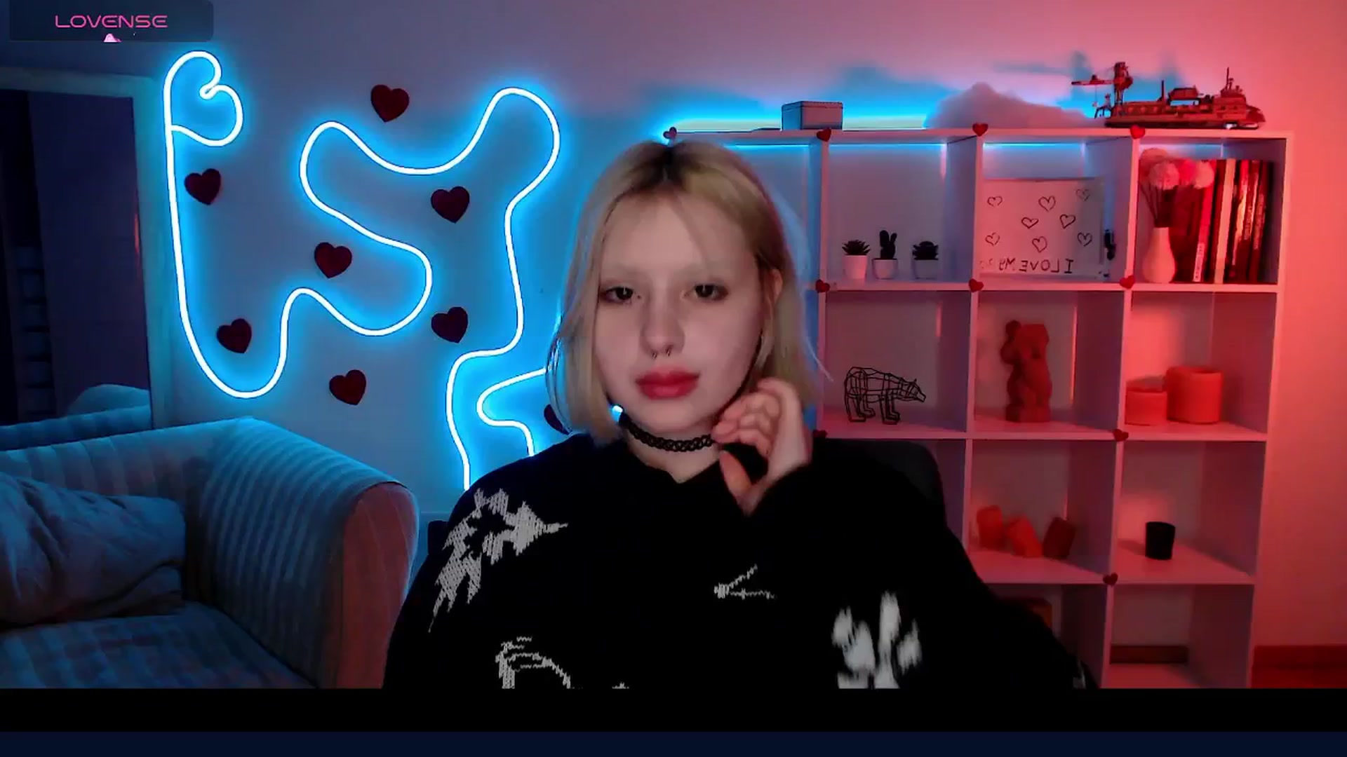 Gallery image thumbnail from Eva_Alver's myfreecams stream on, 03/18/2025, 24:50 image 10 of 20