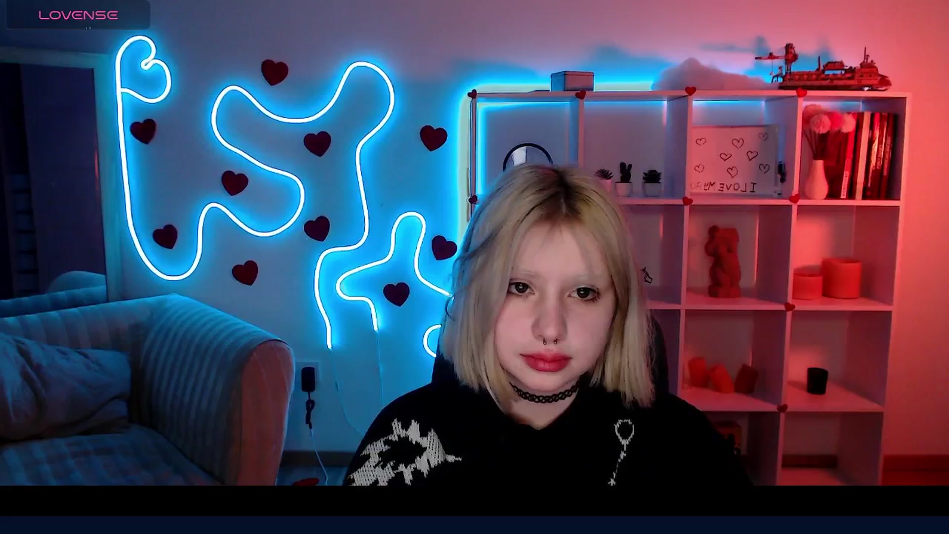 Gallery image thumbnail from Eva_Alver's myfreecams stream on, 03/18/2025, 24:50 image 5 of 20