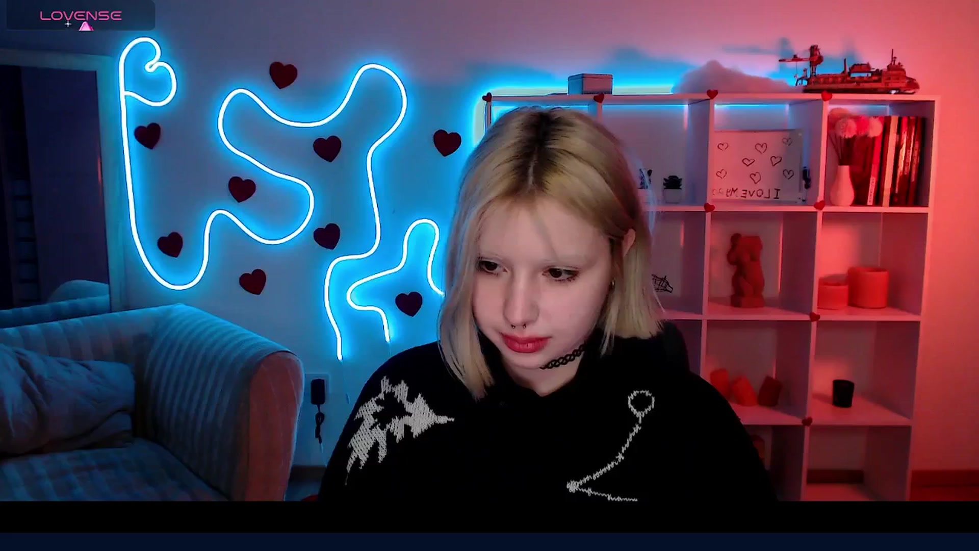 Gallery image thumbnail from Eva_Alver's myfreecams stream on, 03/18/2025, 24:50 image 14 of 20