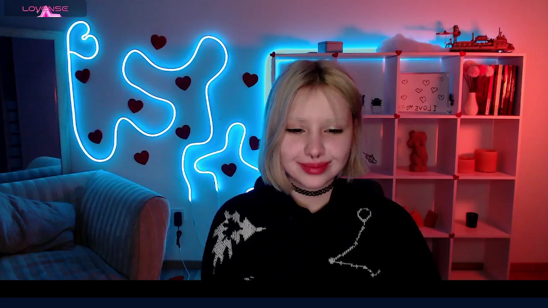 Gallery image thumbnail from Eva_Alver's myfreecams stream on, 03/18/2025, 24:50 image 13 of 20