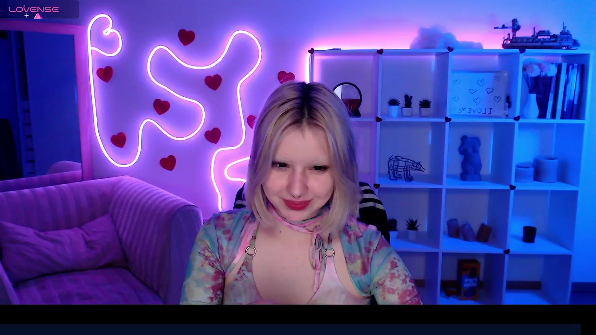 Gallery image thumbnail from Eva_Alver's myfreecams stream on, 03/31/2025, 02:38 image 8 of 20
