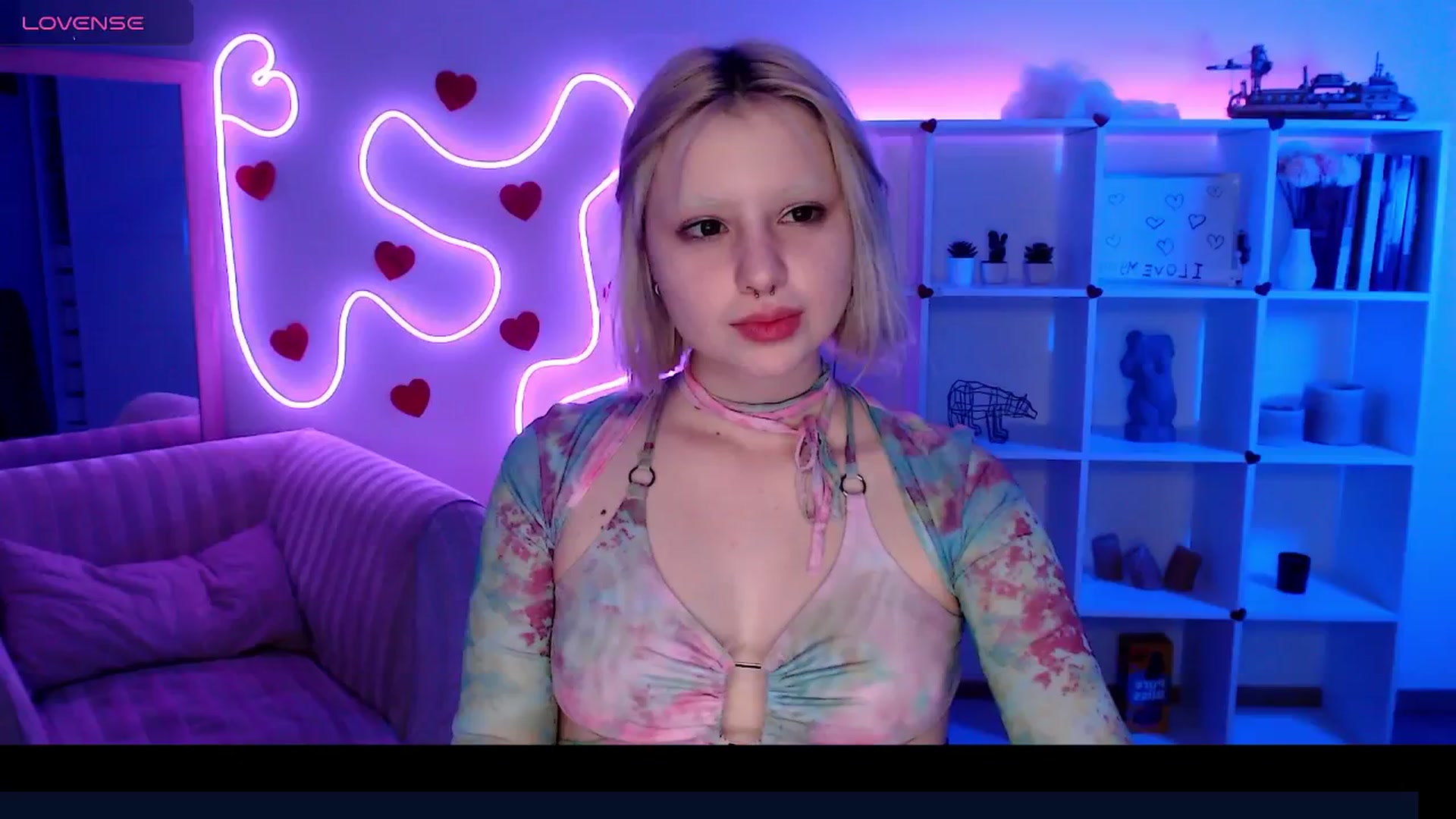 Gallery image thumbnail from Eva_Alver's myfreecams stream on, 03/31/2025, 02:38 image 6 of 20