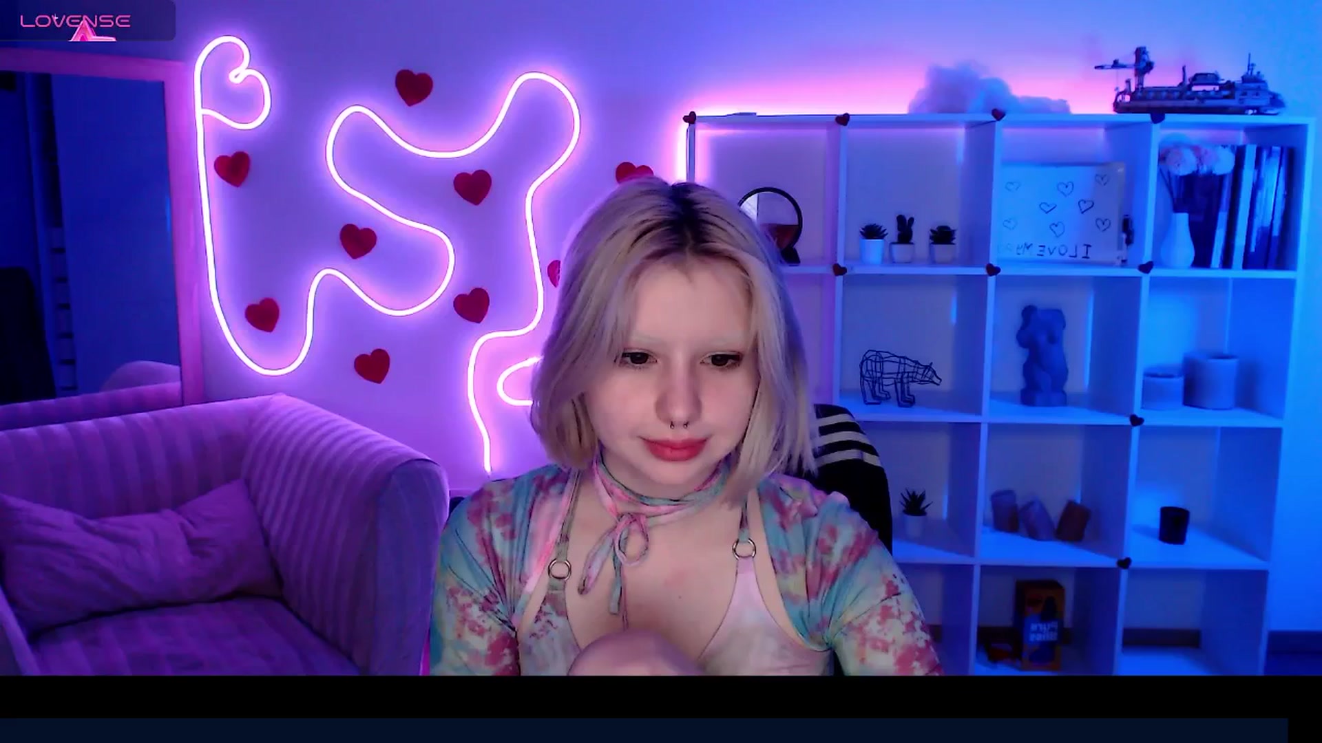 Gallery image thumbnail from Eva_Alver's myfreecams stream on, 03/31/2025, 02:38 image 17 of 20