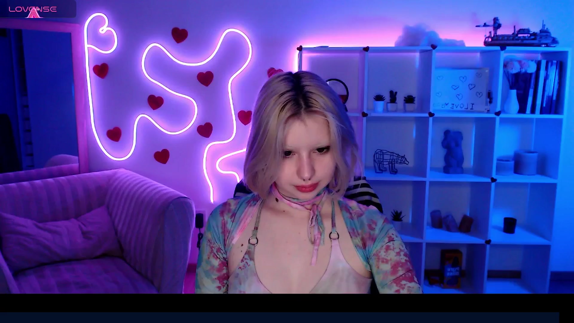 Gallery image thumbnail from Eva_Alver's myfreecams stream on, 03/31/2025, 02:38 image 2 of 20