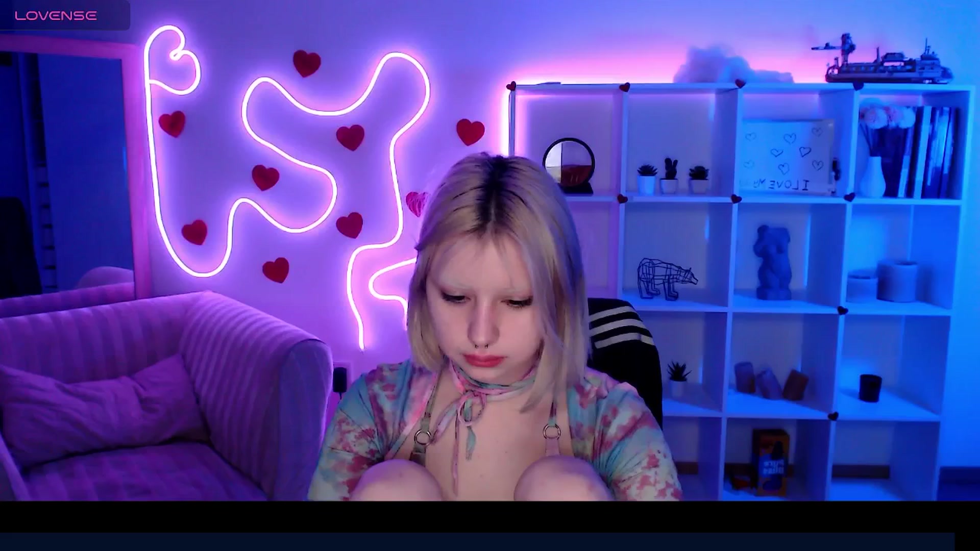 Gallery image thumbnail from Eva_Alver's myfreecams stream on, 03/31/2025, 02:38 image 15 of 20