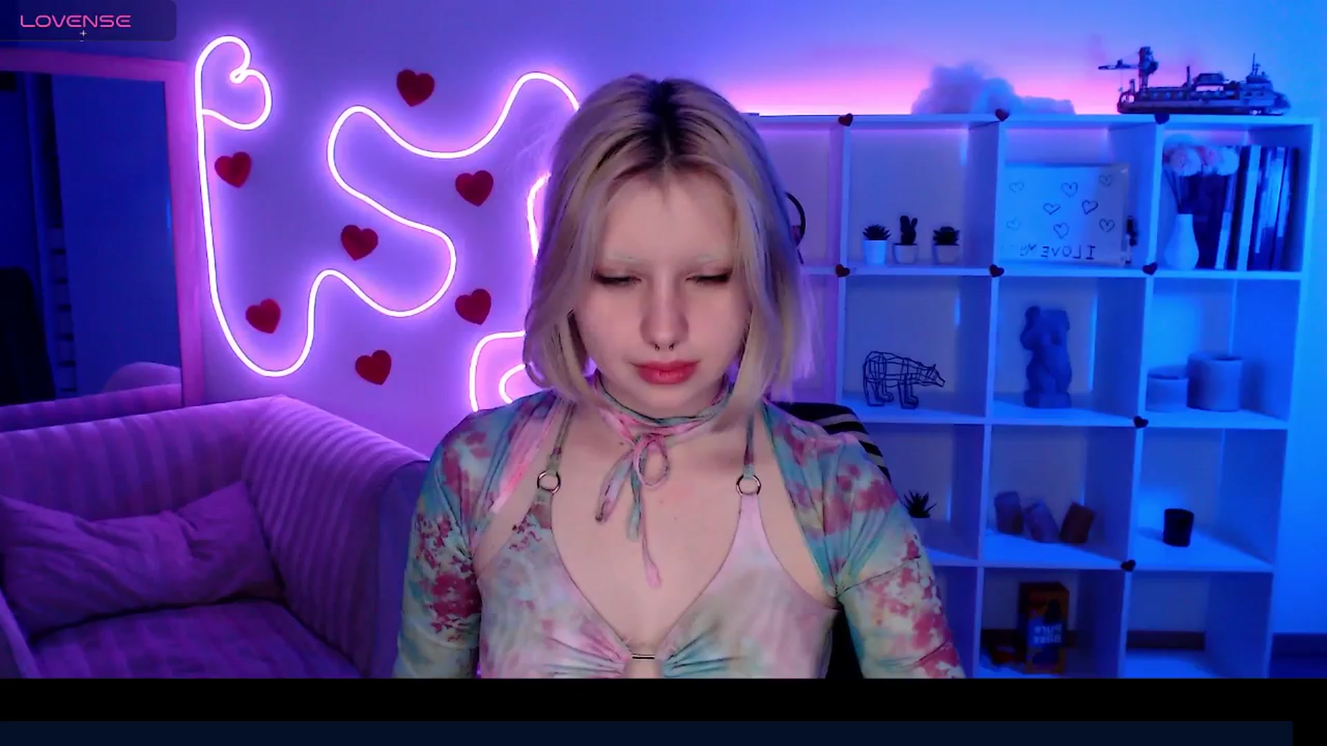 Gallery image thumbnail from Eva_Alver's myfreecams stream on, 03/31/2025, 02:38 image 18 of 20