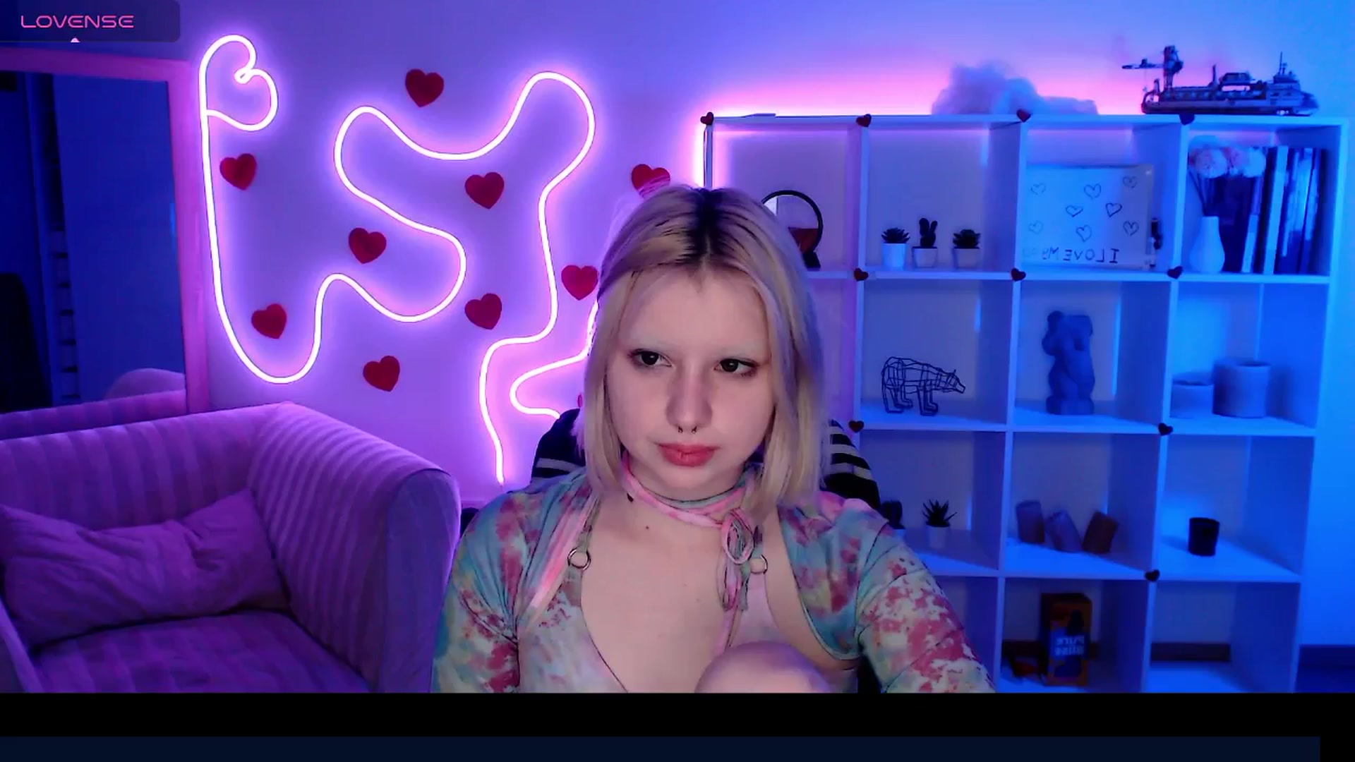 Gallery image thumbnail from Eva_Alver's myfreecams stream on, 03/31/2025, 02:38 image 10 of 20