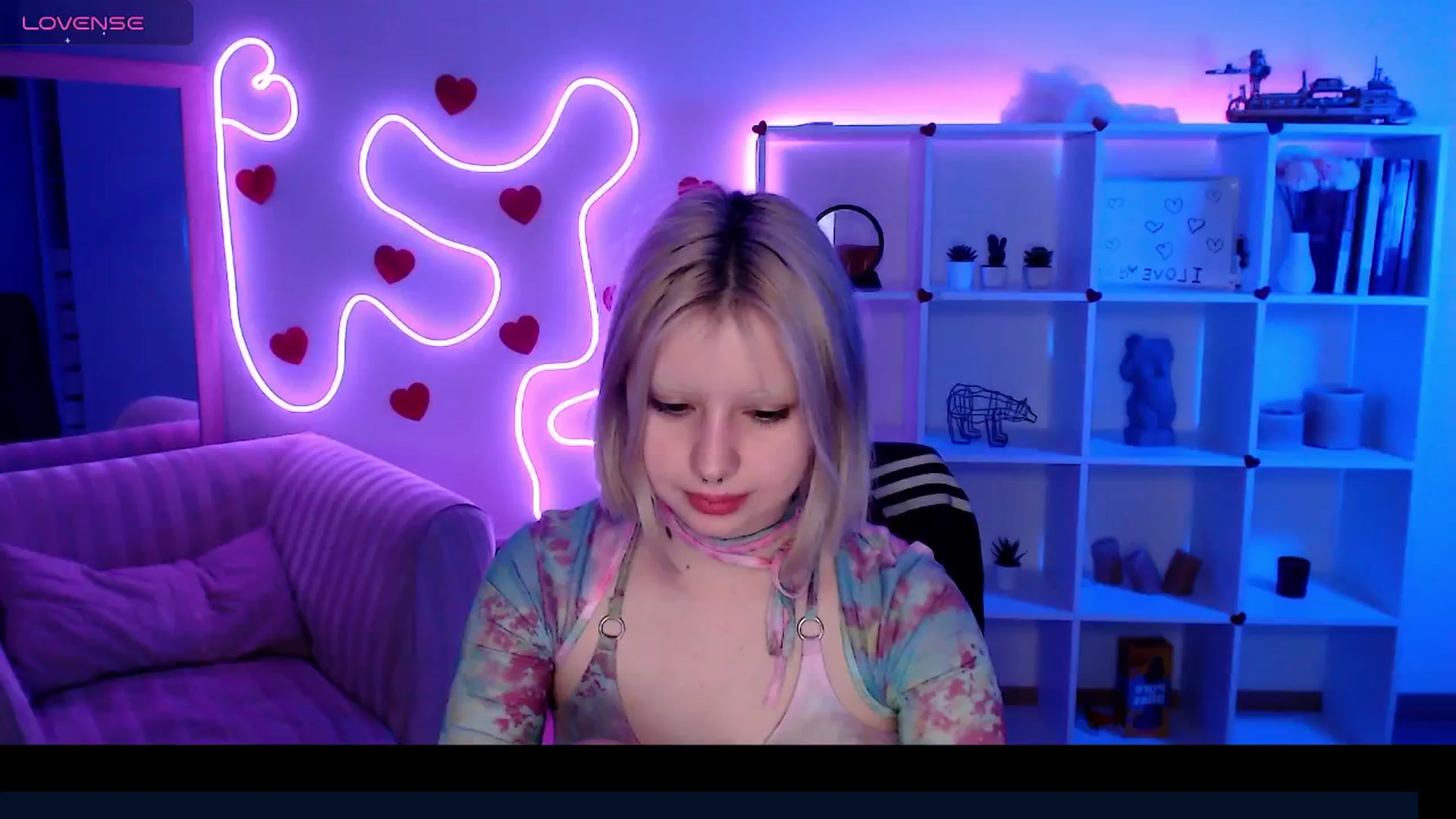 Gallery image thumbnail from Eva_Alver's myfreecams stream on, 03/31/2025, 02:38 image 14 of 20
