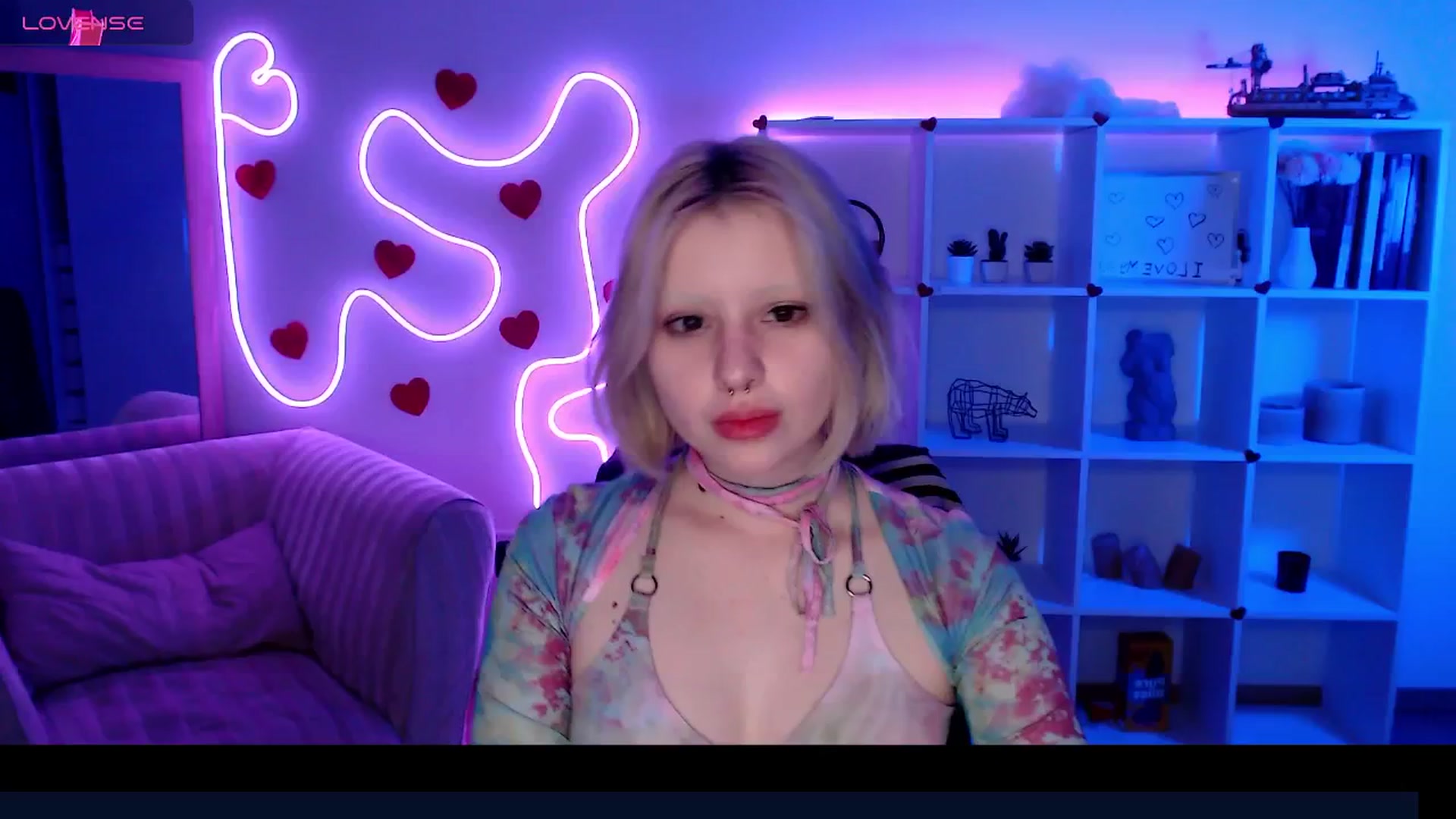Gallery image thumbnail from Eva_Alver's myfreecams stream on, 03/31/2025, 02:38 image 3 of 20