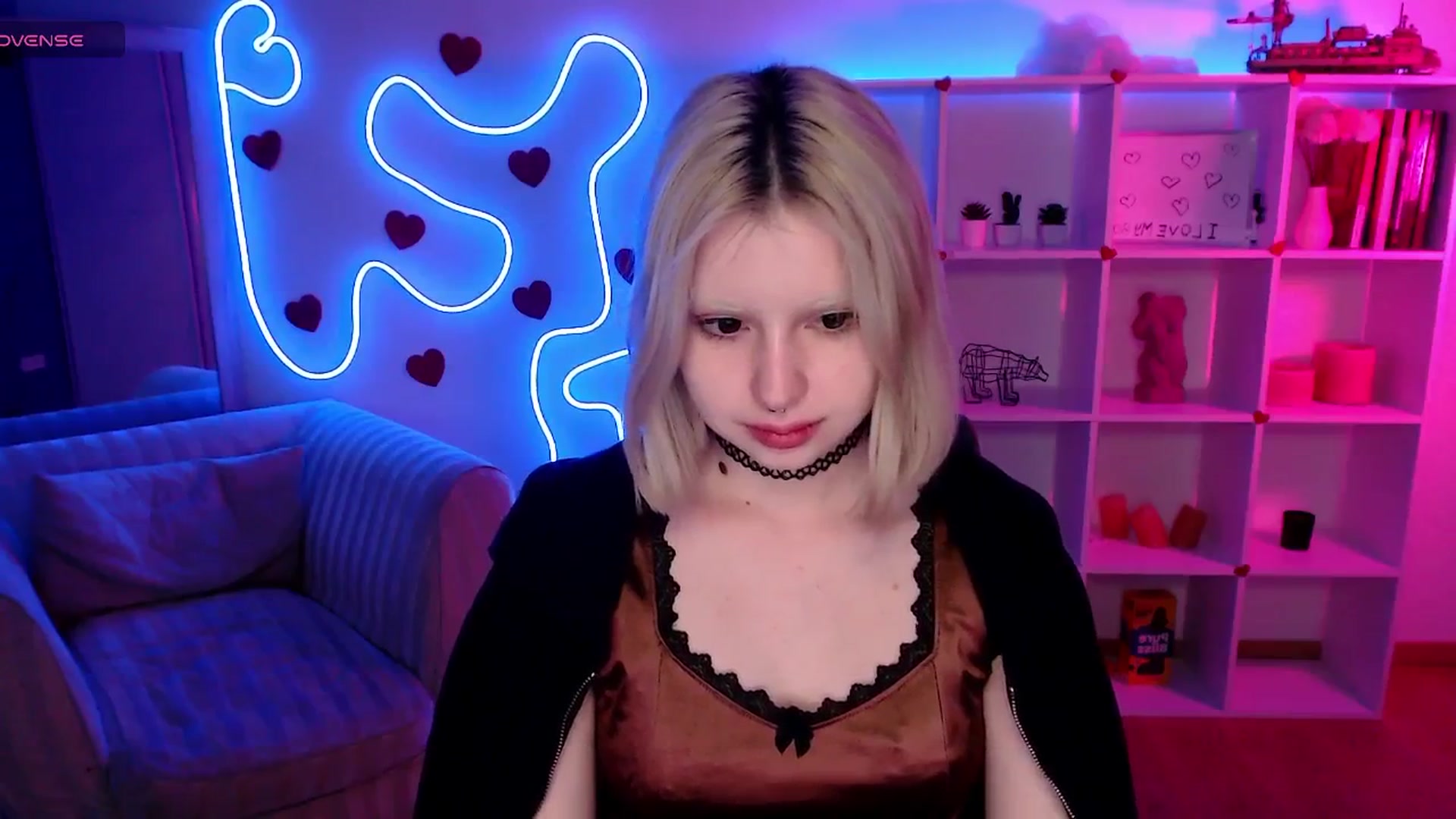 Gallery image thumbnail from Eva_Alver's myfreecams stream on, 04/07/2025, 01:49 image 2 of 20