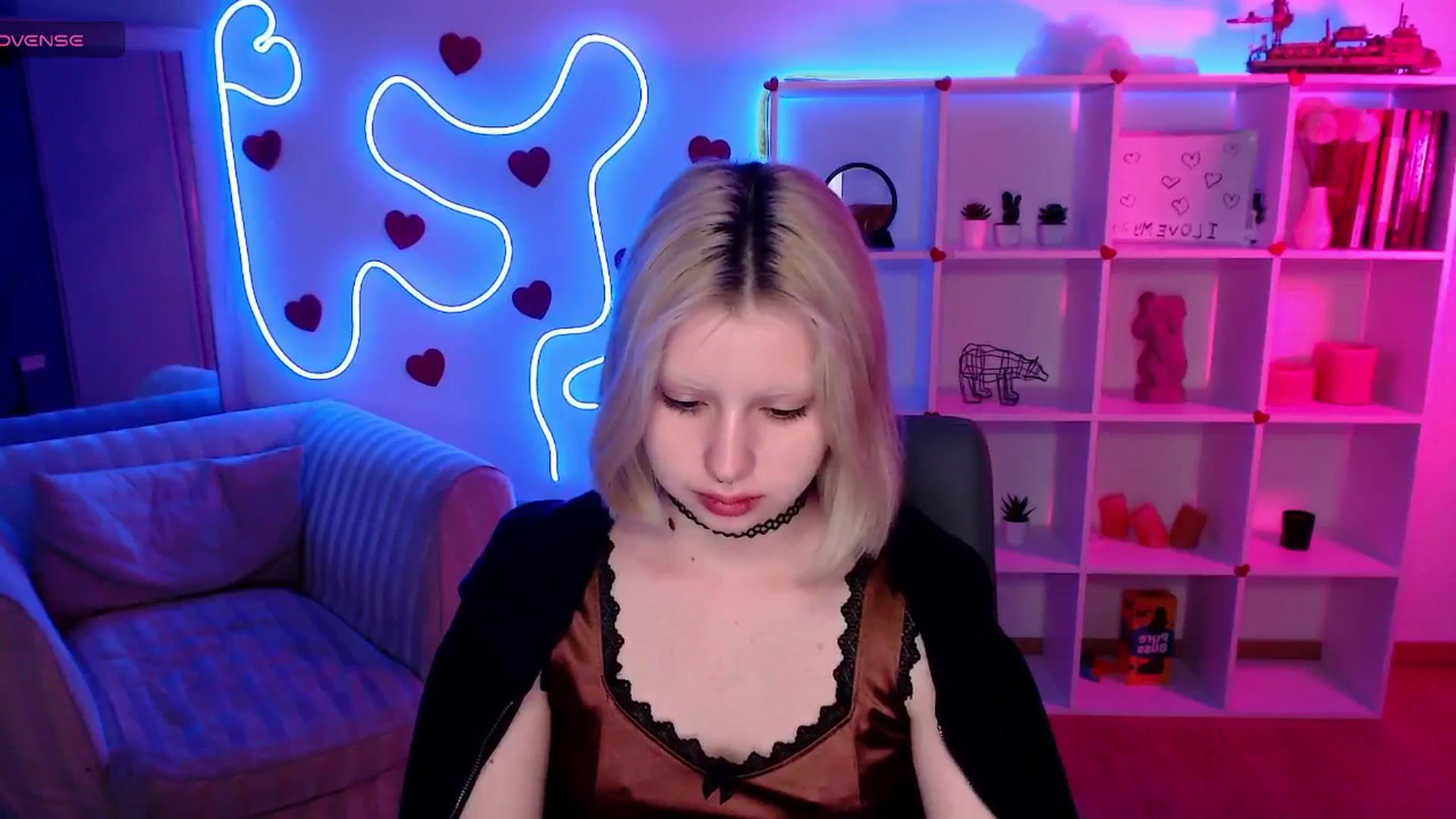 Gallery image thumbnail from Eva_Alver's myfreecams stream on, 04/07/2025, 01:49 image 15 of 20