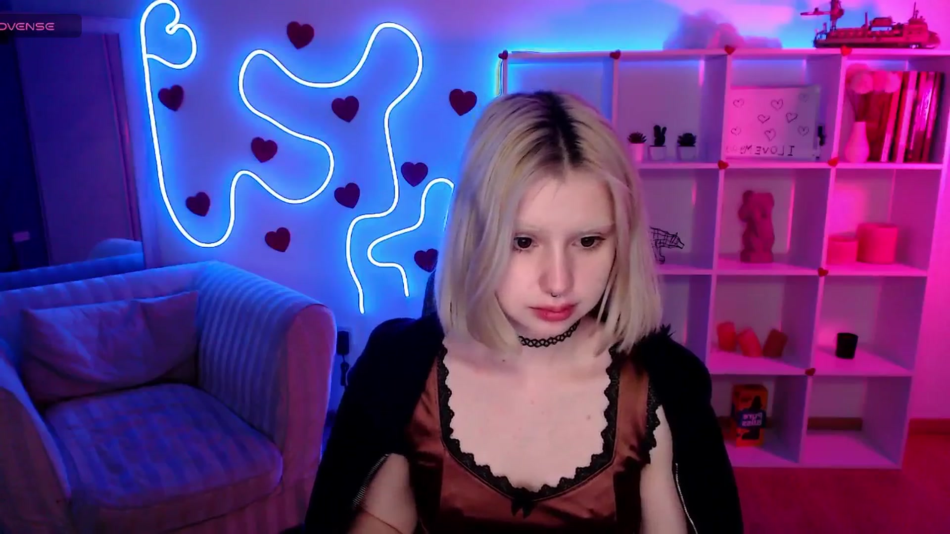 Gallery image thumbnail from Eva_Alver's myfreecams stream on, 04/07/2025, 01:49 image 16 of 20