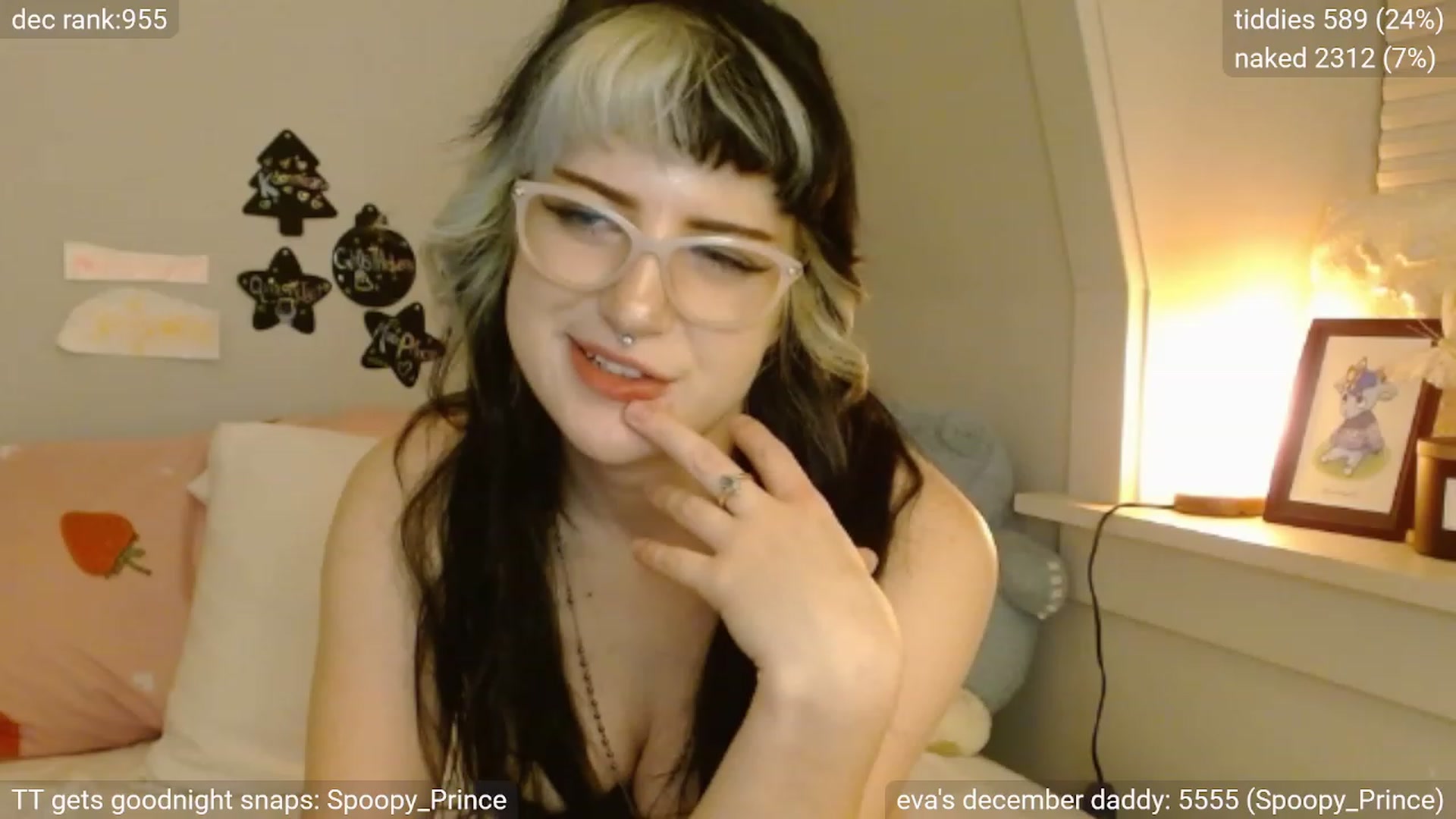Gallery image thumbnail from Eva_Blush's myfreecams stream on, 12/06/2022, 06:35 image 5 of 20
