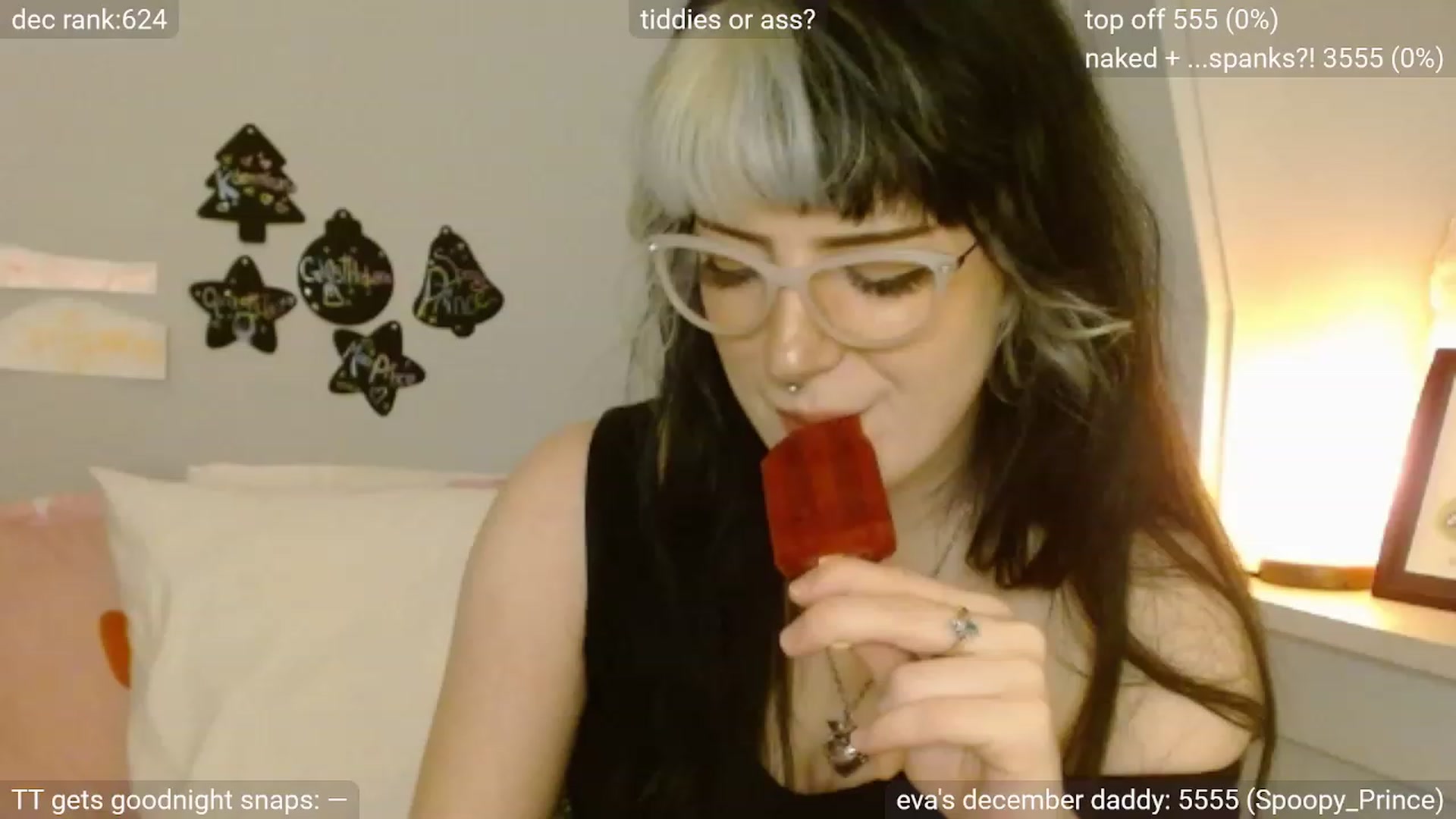 Gallery image thumbnail from Eva_Blush's myfreecams stream on, 12/07/2022, 05:48 image 3 of 20