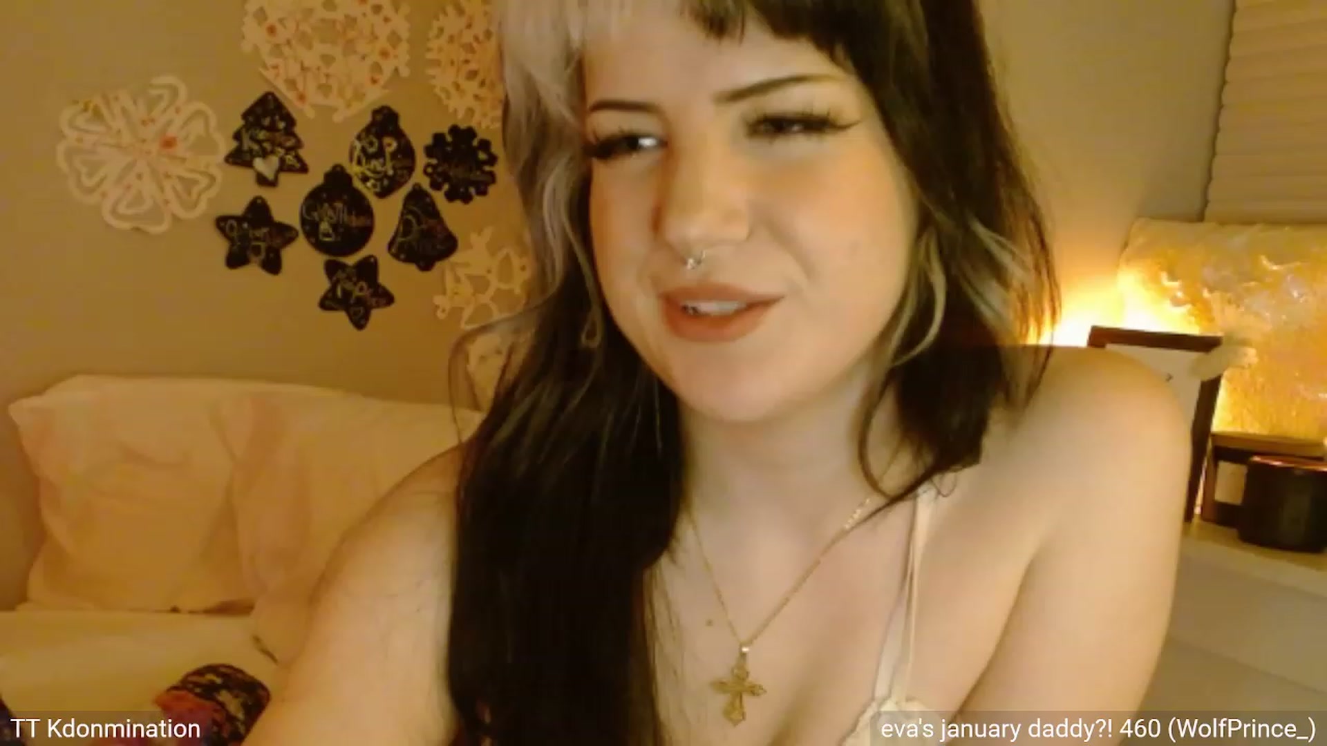 Gallery image thumbnail from Eva_Blush's myfreecams stream on, 01/12/2023, 04:52 image 15 of 20