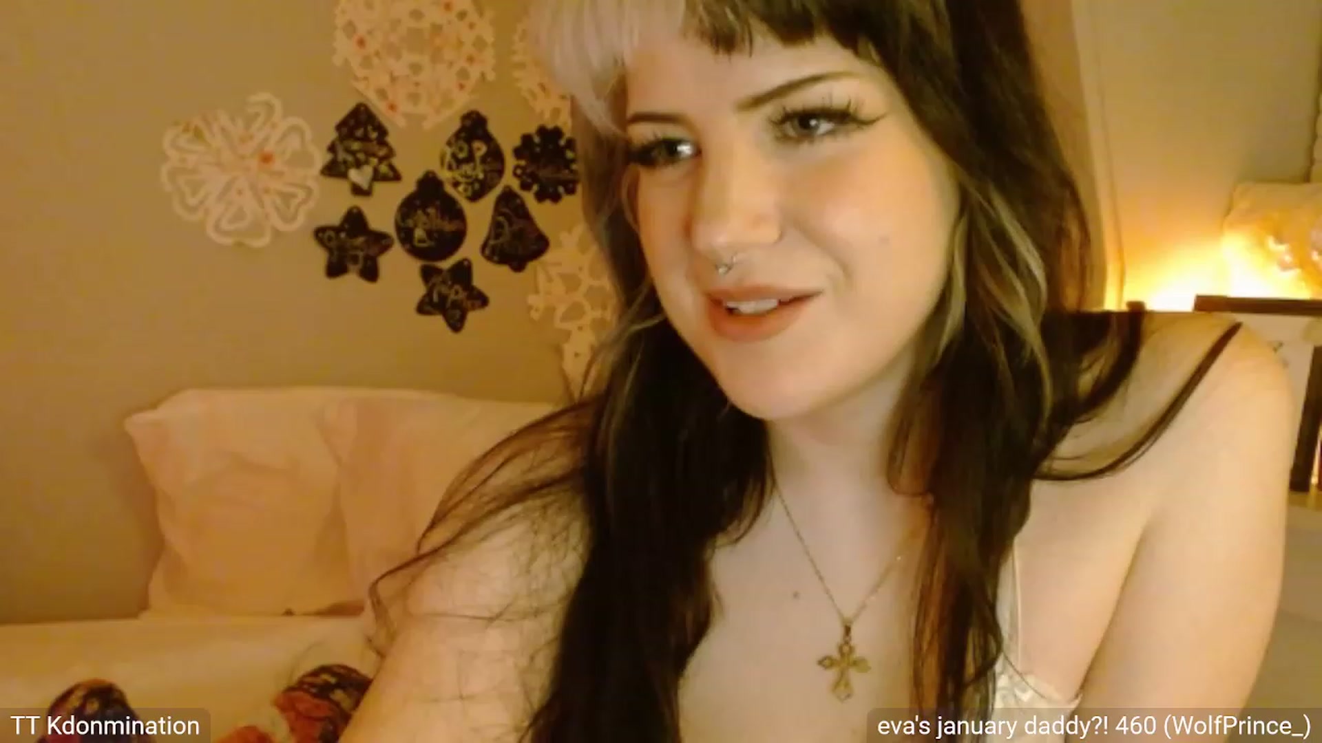 Gallery image thumbnail from Eva_Blush's myfreecams stream on, 01/12/2023, 04:52 image 17 of 20