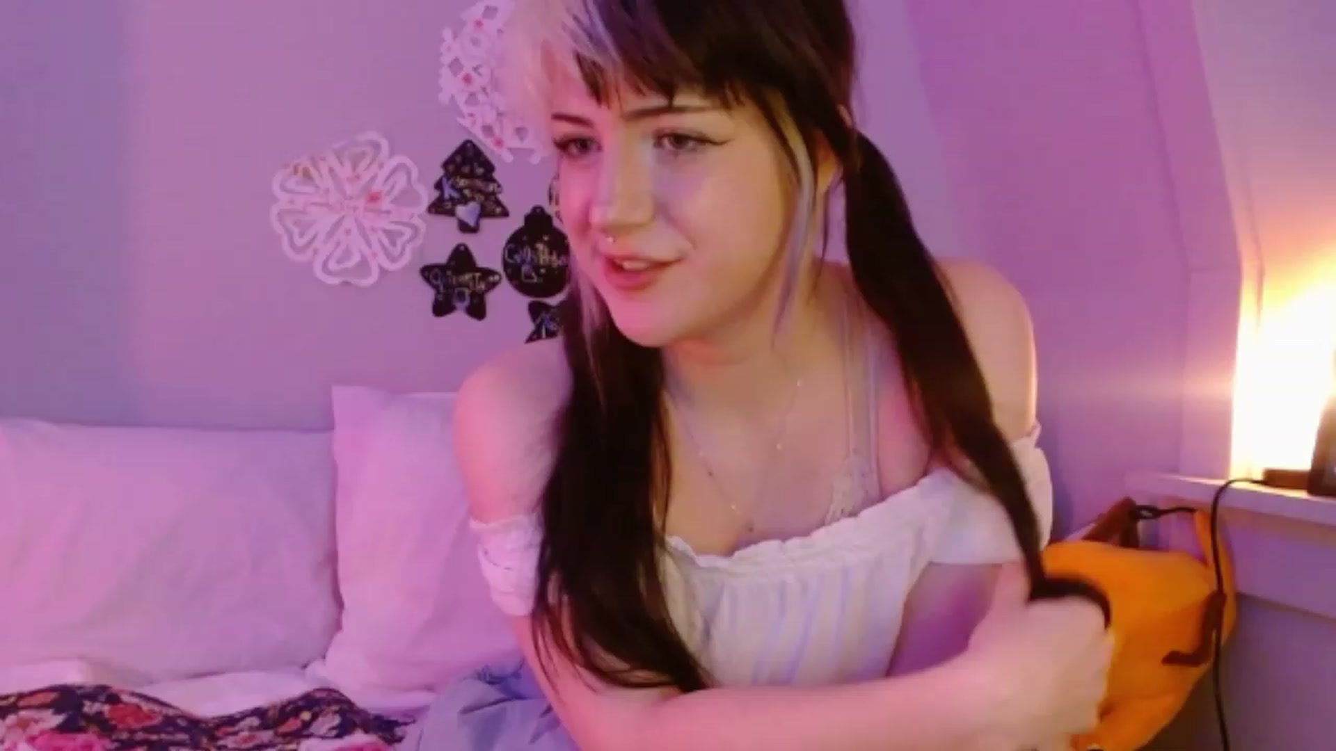 Gallery image thumbnail from Eva_Blush's myfreecams stream on, 01/18/2023, 04:24 image 9 of 20