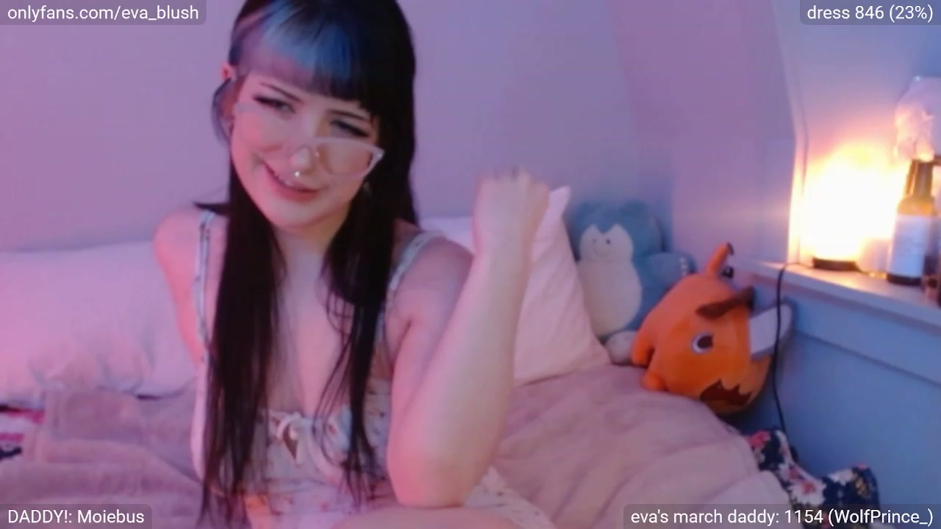 Gallery image thumbnail from Eva_Blush's myfreecams stream on, 03/28/2023, 03:24 image 3 of 20