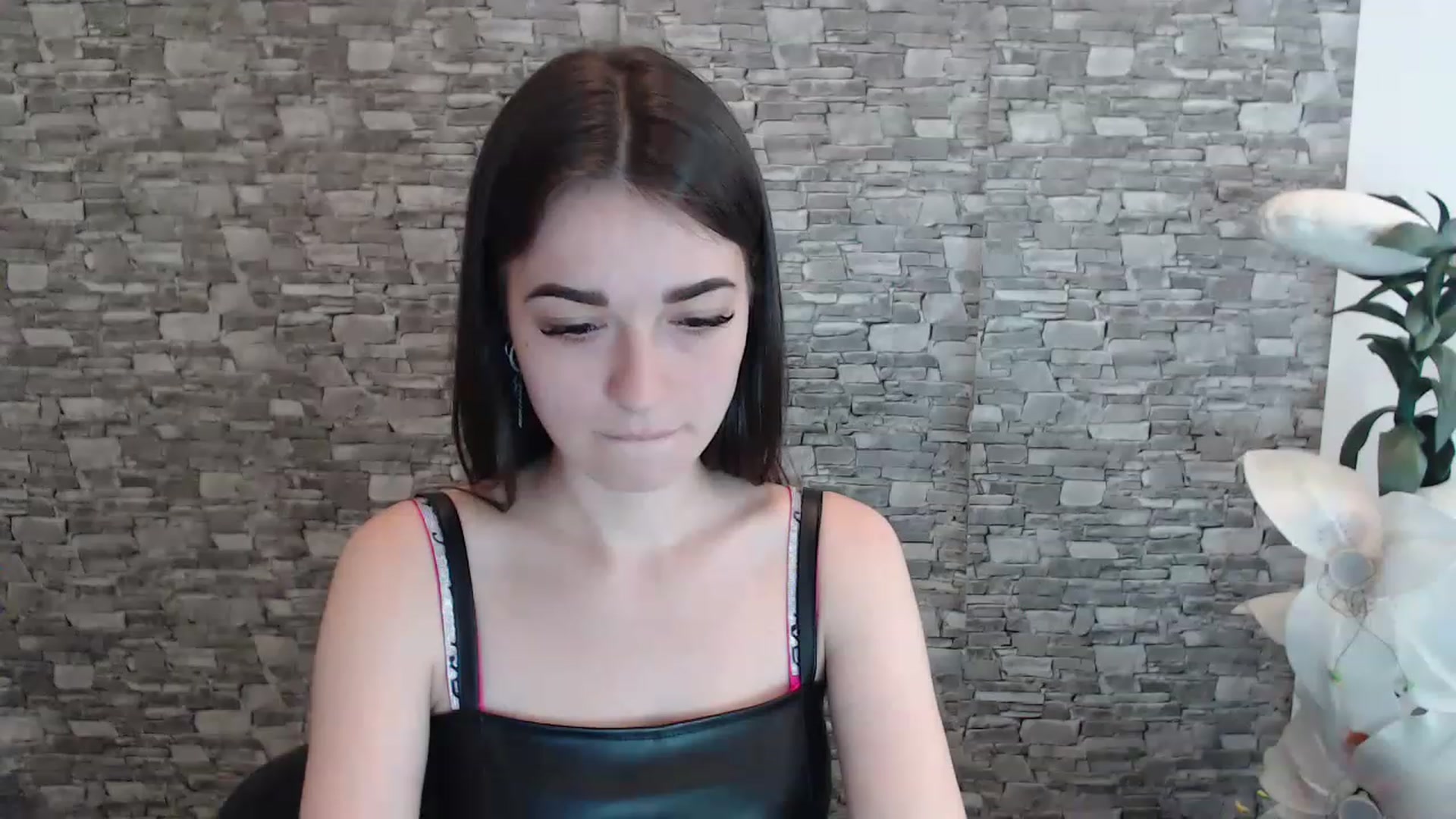 Gallery image thumbnail from Eva_Eldis's myfreecams stream on, 06/25/2023, 12:34 image 9 of 20